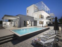 Villa Sole am Meer: Luxe villa met privézwembad, sauna en whirlpool in Banjole - thumbnail 1
