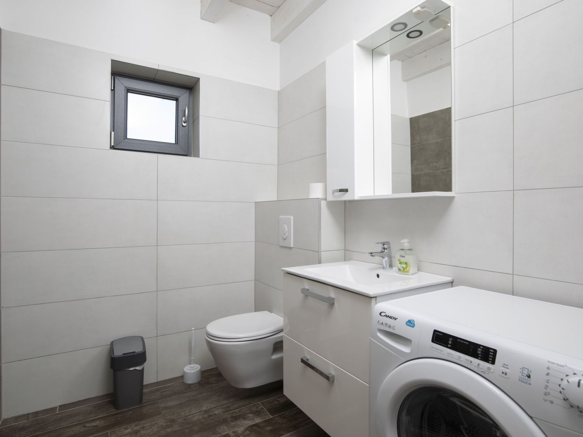 Villa Sole am Meer mit Pool, Sauna, Whirlpool-Drinnen