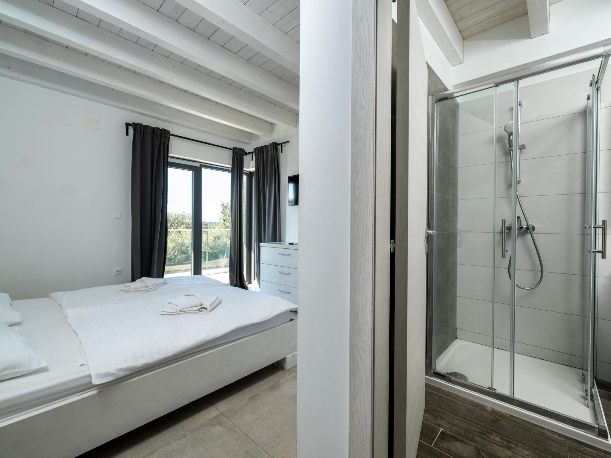 Villa Sole am Meer mit Pool, Sauna, Whirlpool-Drinnen