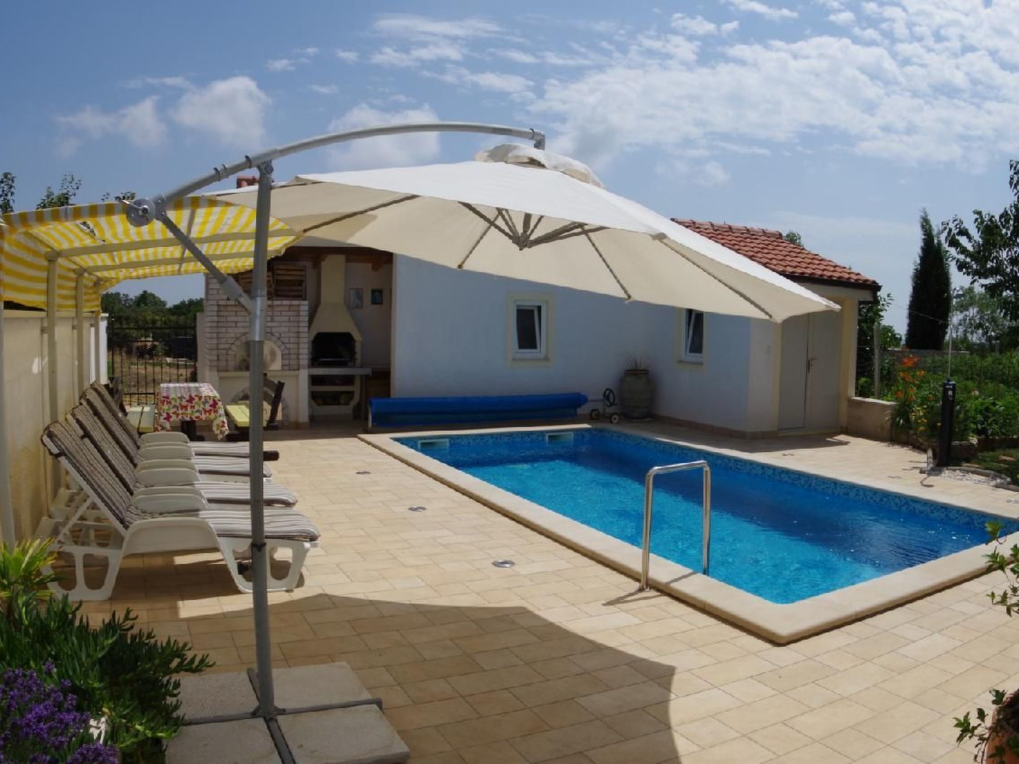 Mit privatem Pool in Vinkuran-Image-tags.info