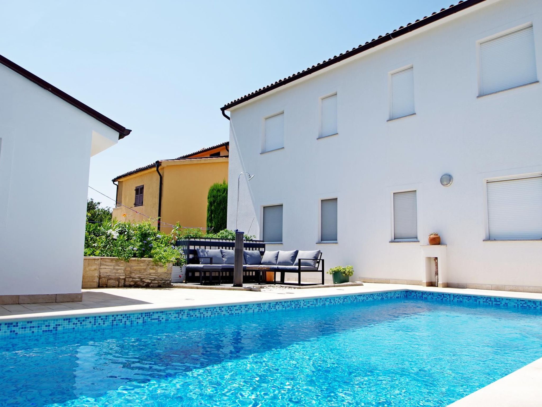 Mit privatem Pool in Vinkuran-Dehors