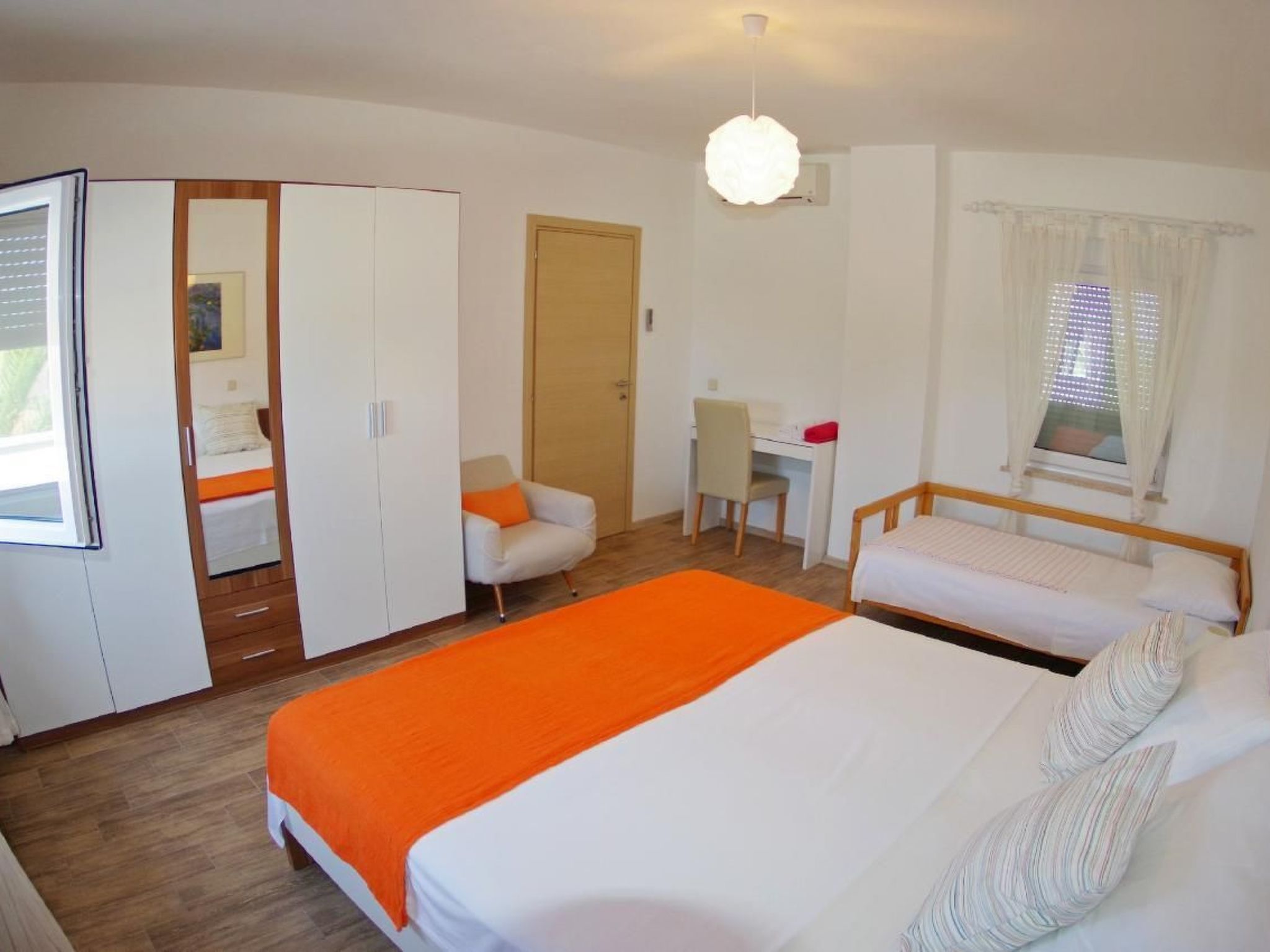 Photo of mit privatem Pool in Vinkuran