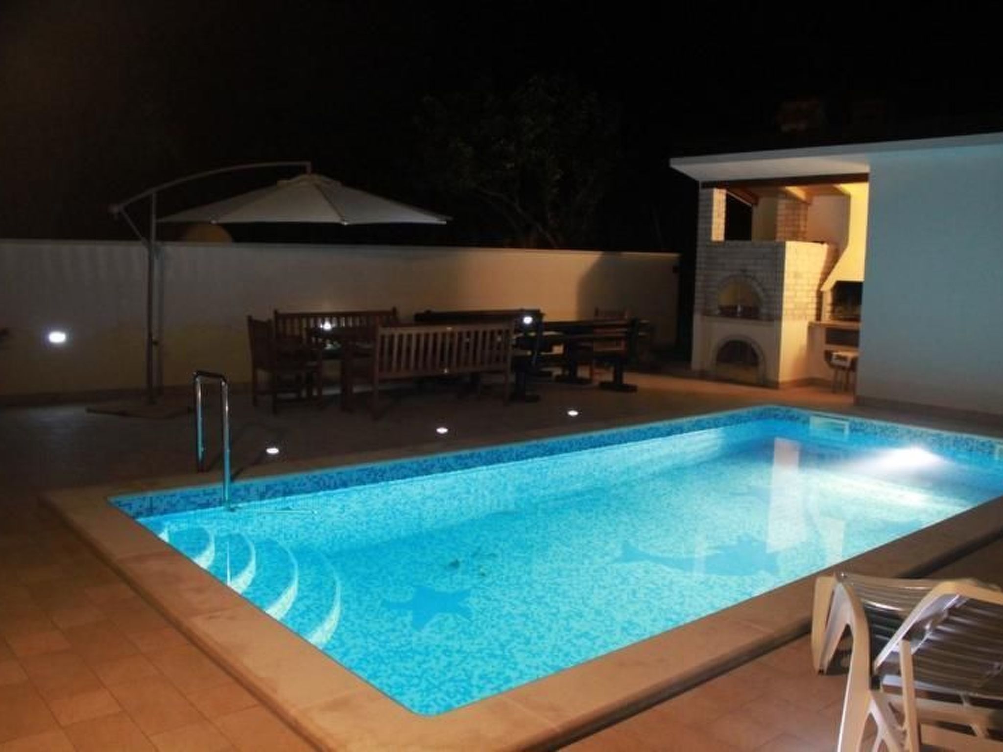 Mit privatem Pool in Vinkuran-Dehors