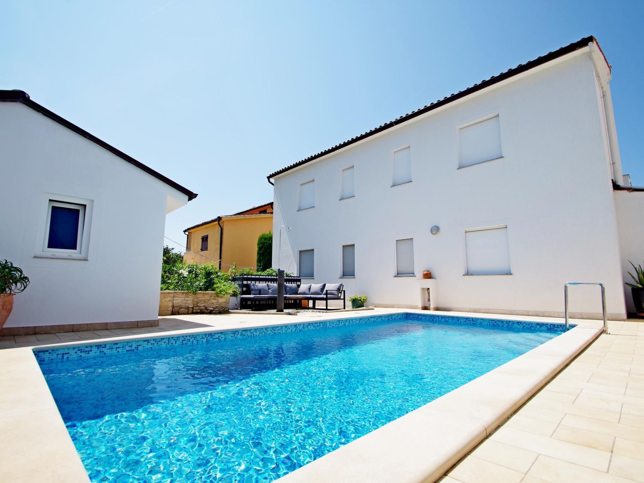 Mit privatem Pool in Vinkuran-Image-tags.info