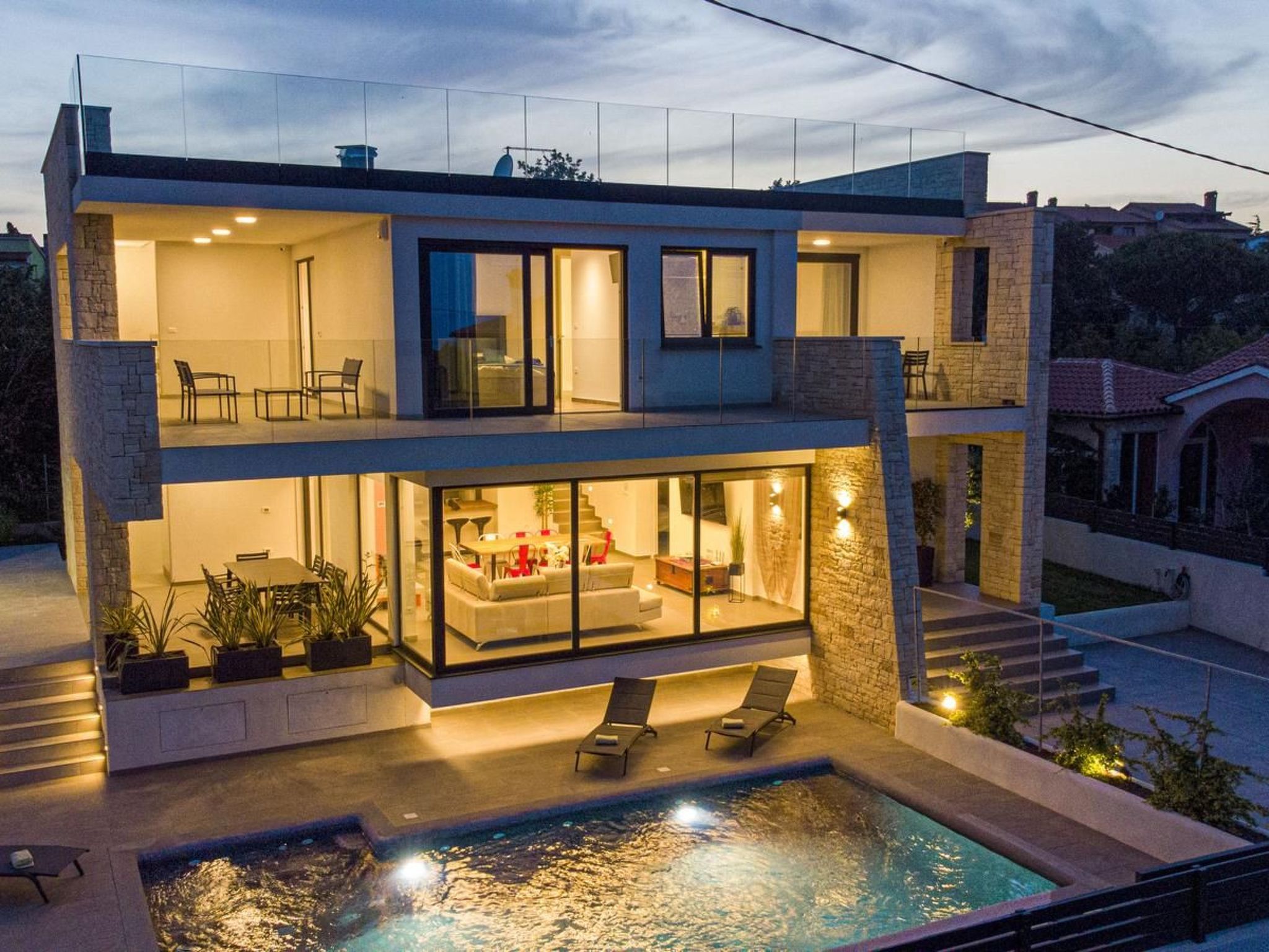 Schöne Villa im Dorf Ližnjan-Image-tags.info