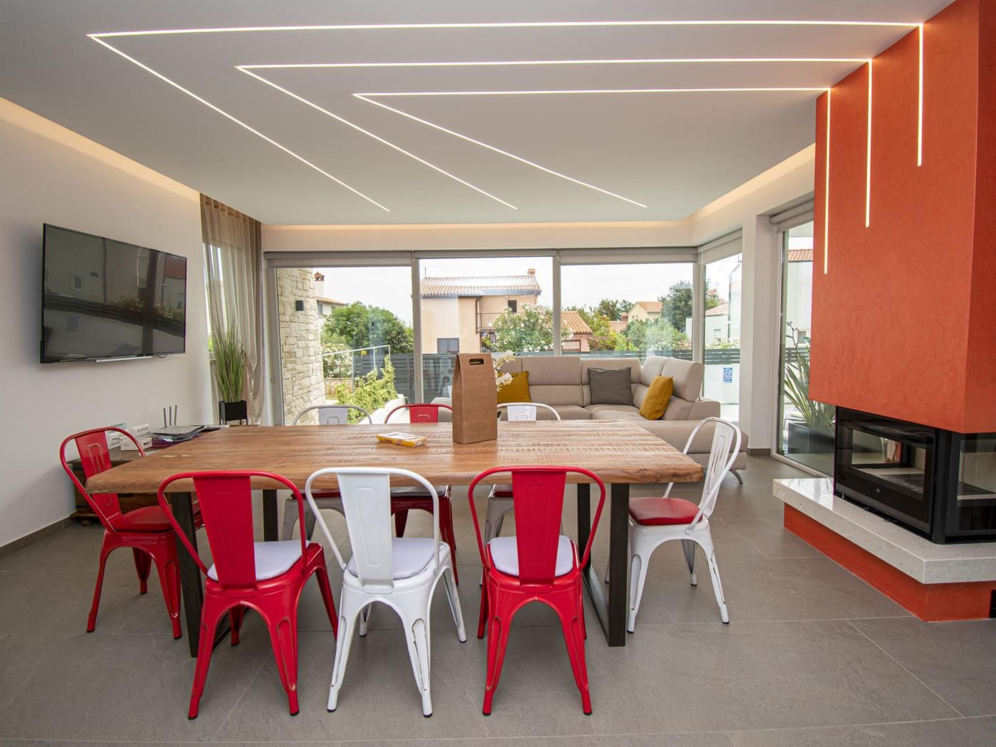 Schöne Villa im Dorf Ližnjan-Image-tags.info