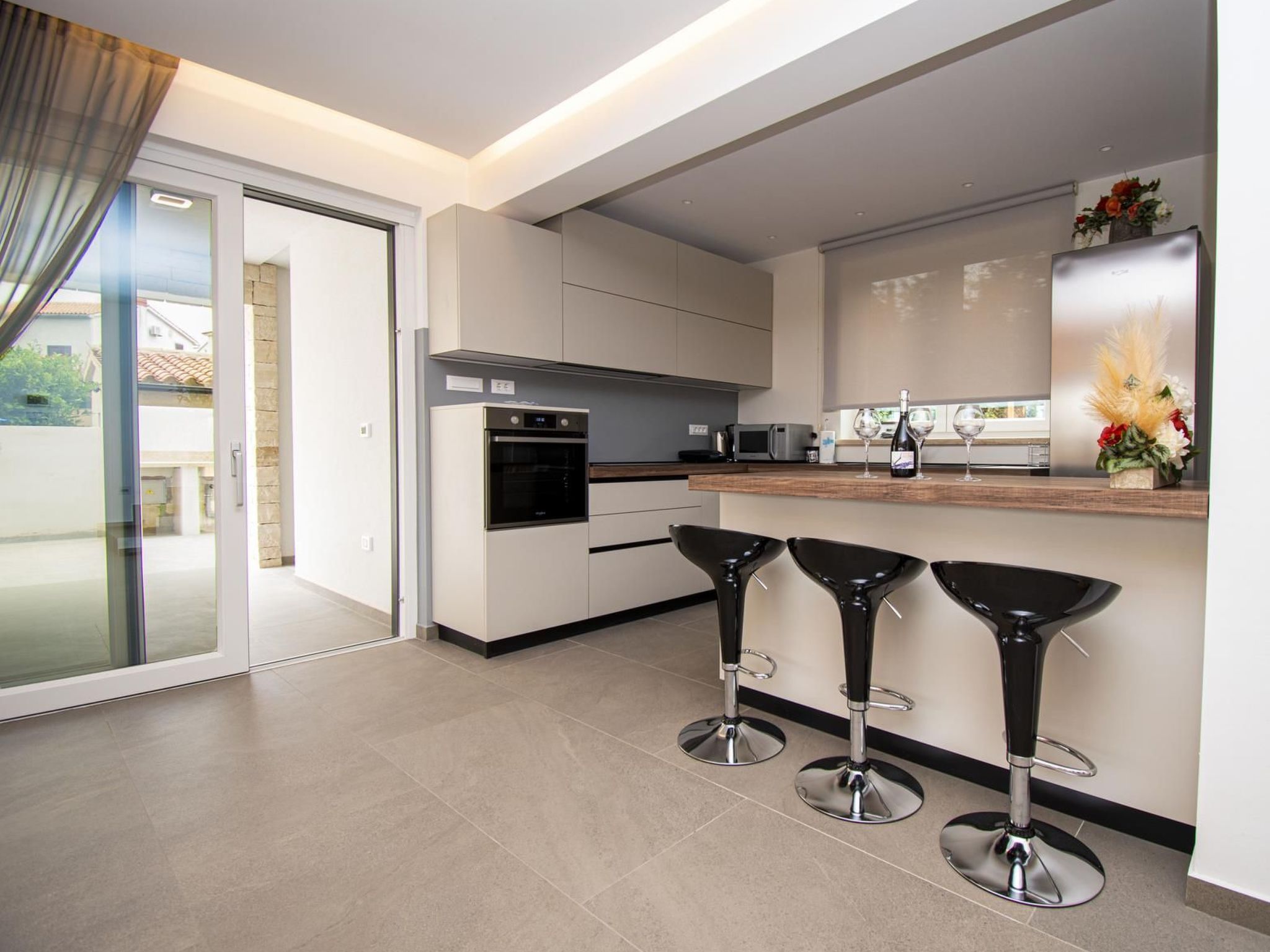 Schöne Villa im Dorf Ližnjan-Image-tags.info