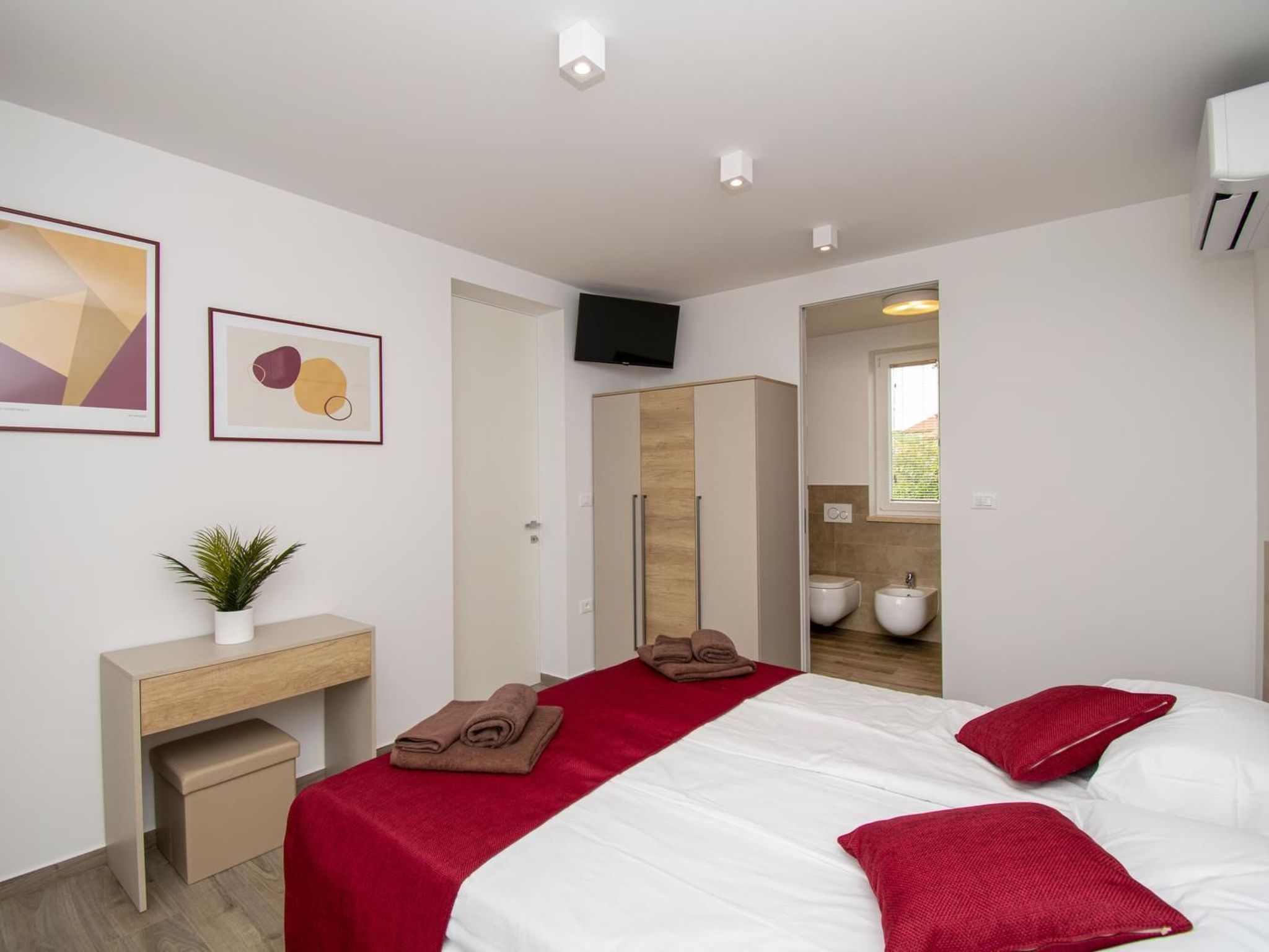 Photo of Schöne Villa im Dorf Ližnjan