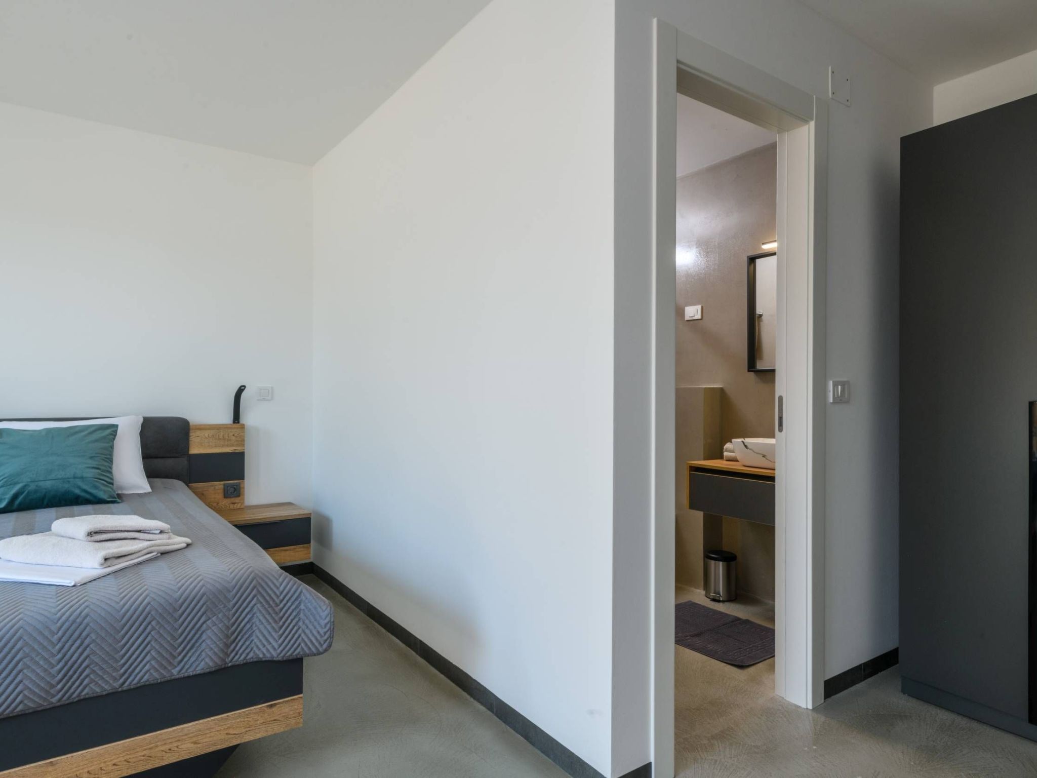 In Vintijan mit Privatem Pool-Binnen