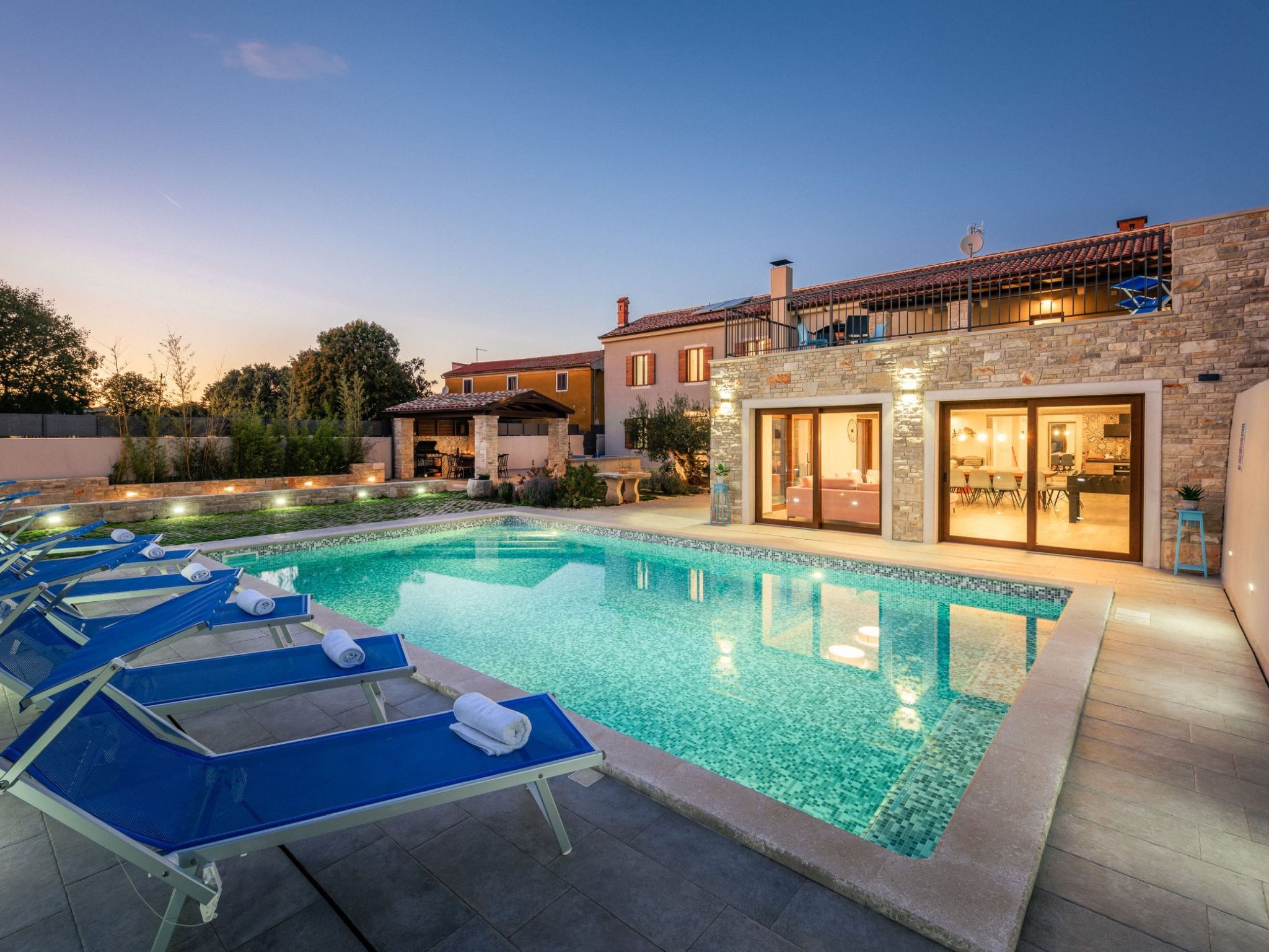 Vakantiehuis met privé zwembad in Pula/Banjole (Kroatië) voor 11 personen