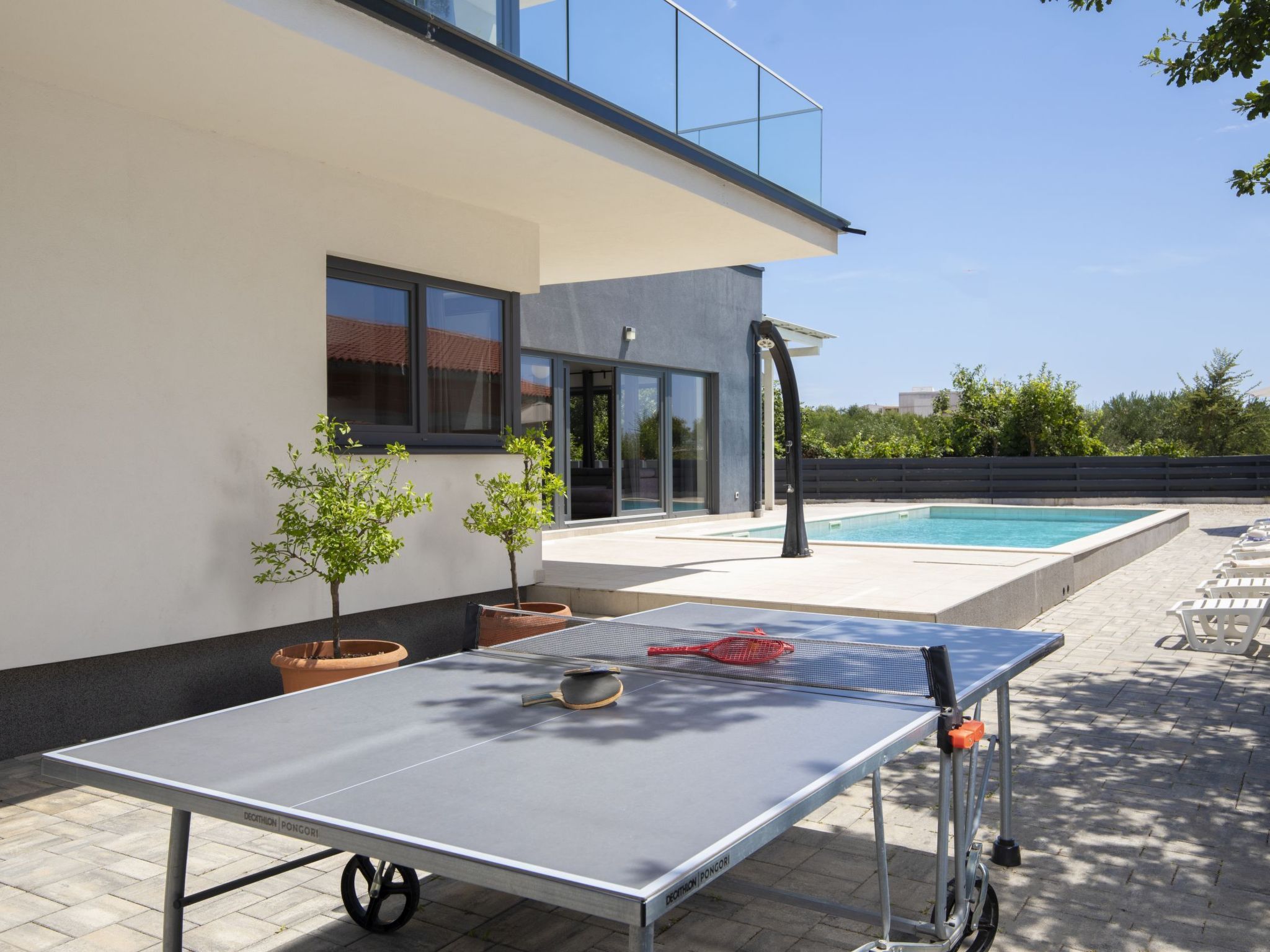 Villa Luna mit Pool, Sauna, Whirlpool, Tennisplatz-Drinnen