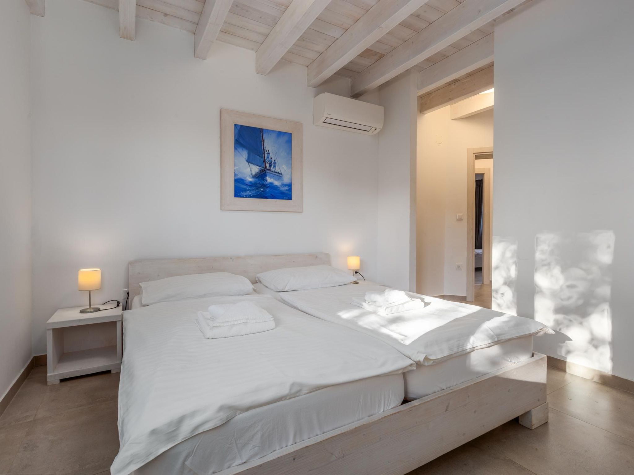 Villa Luna mit Pool, Sauna, Whirlpool, Tennisplatz-Drinnen