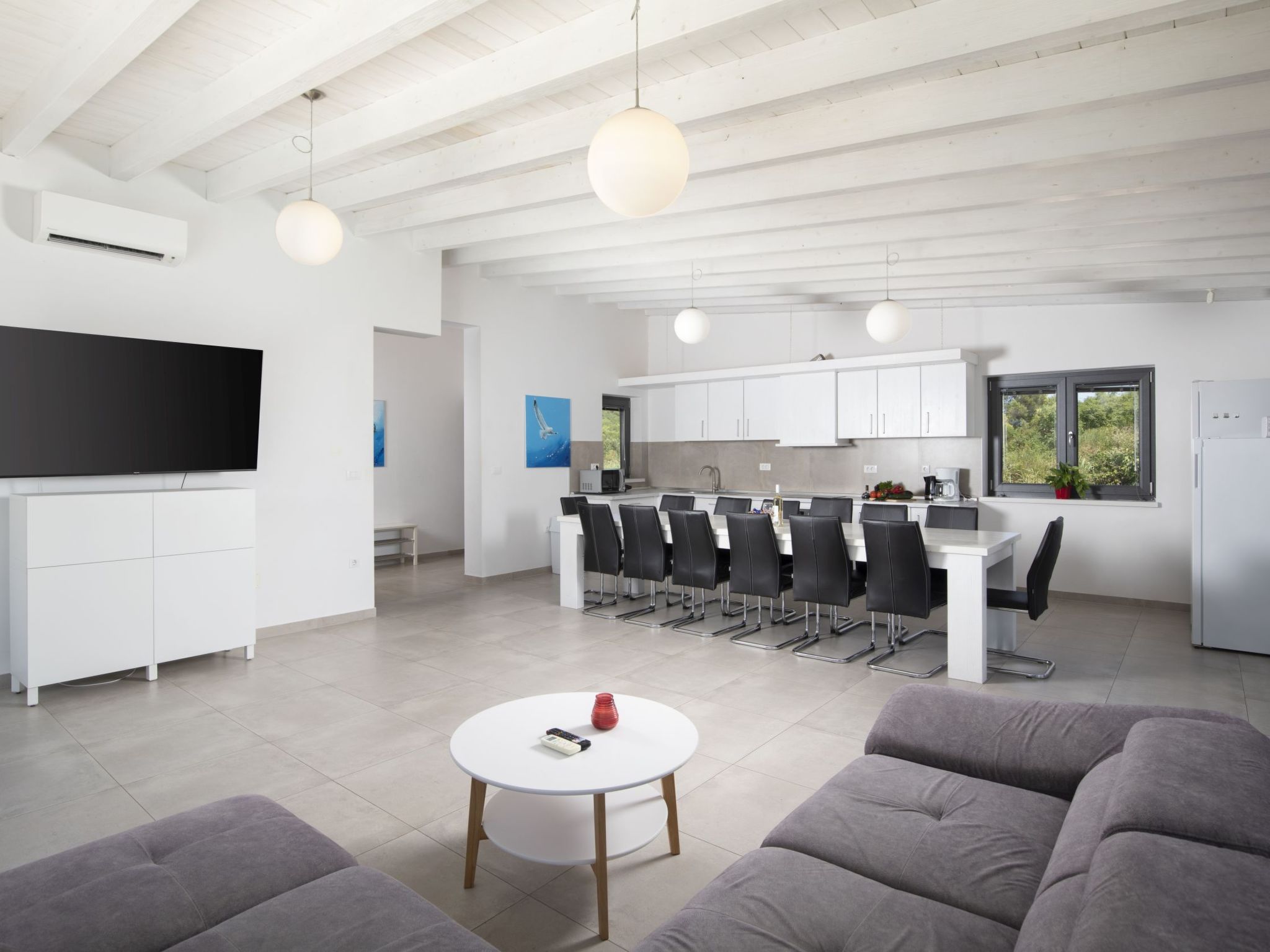 Villa Luna mit Pool, Sauna, Whirlpool, Tennisplatz-Drinnen