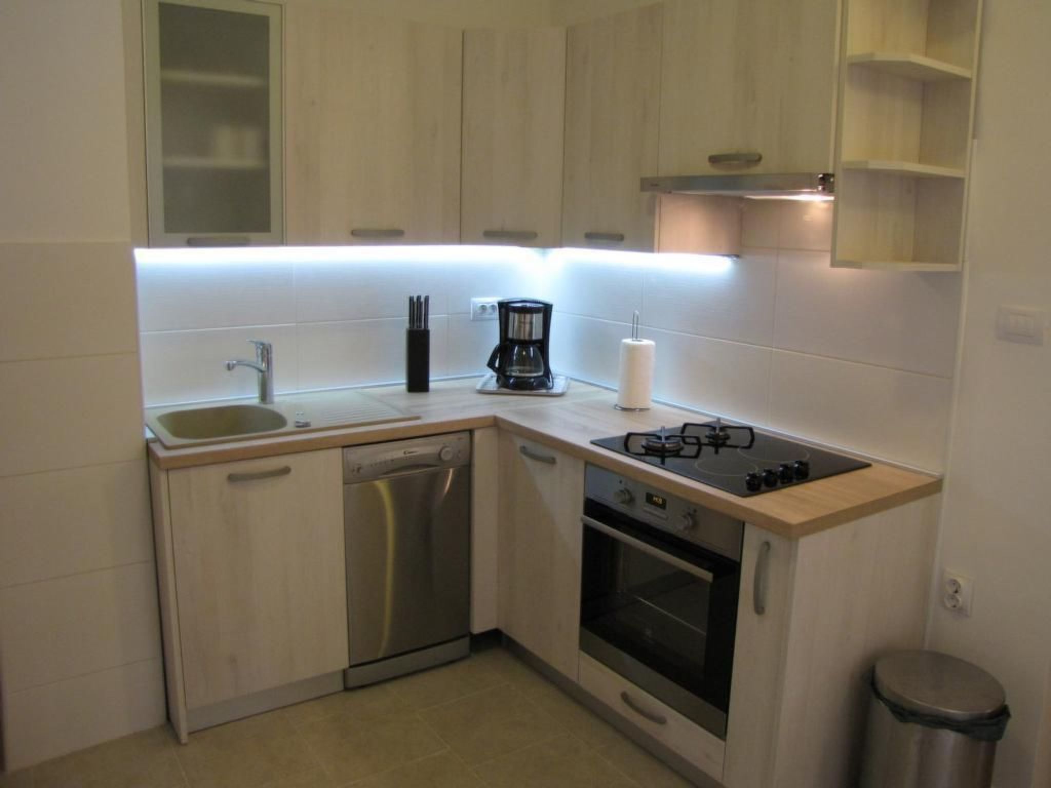 Haus Rina Banjole mit Whirlpool und Garten-Drinnen