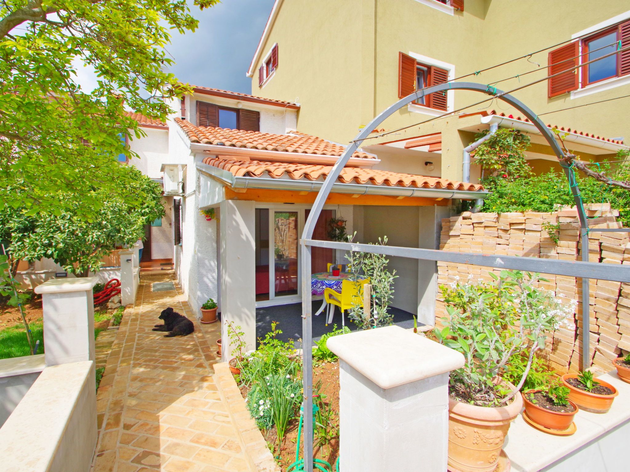 Photo of Studio "Goga" mit Terrasse, 800 m vom Strand entfernt