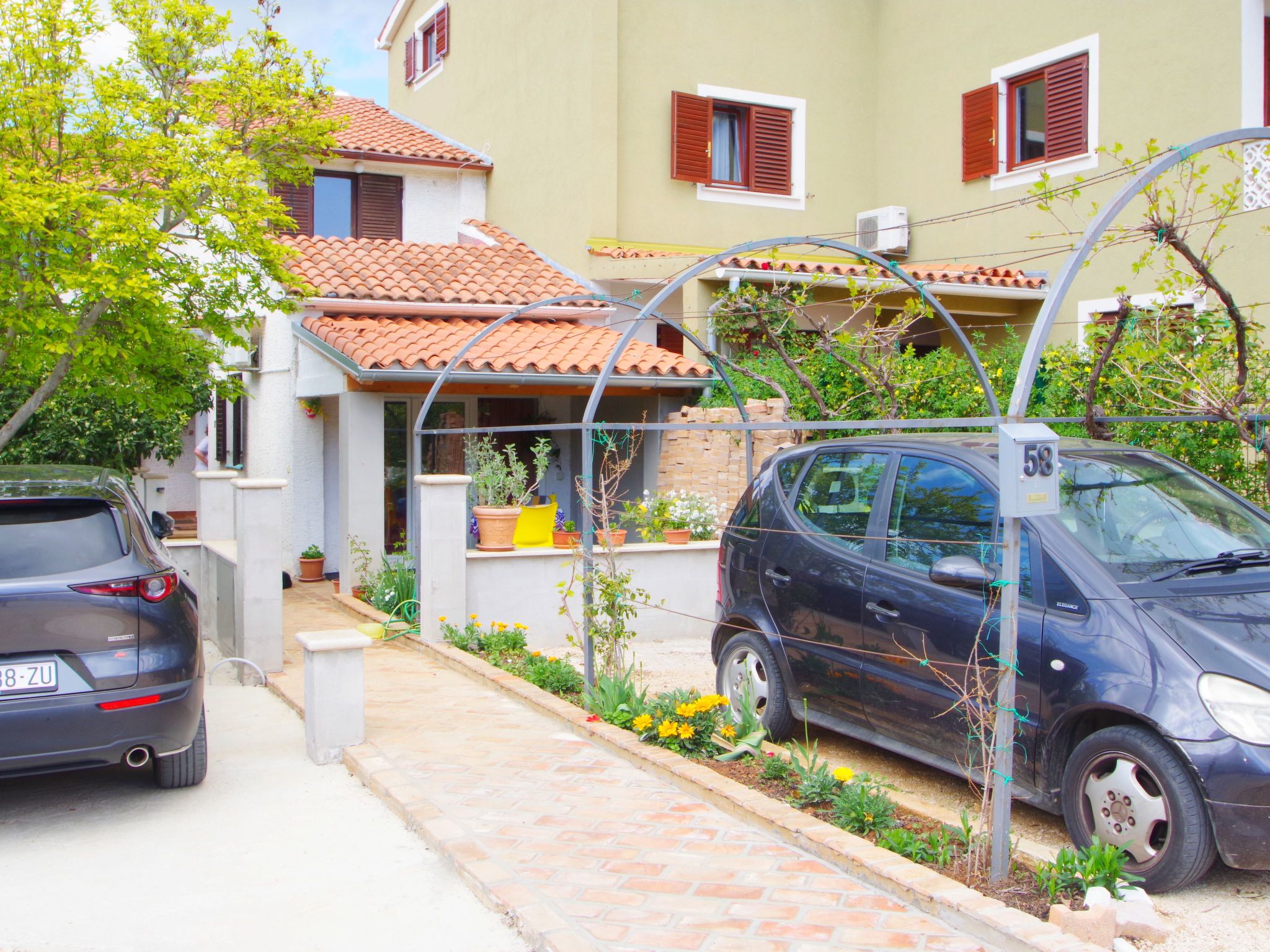 Photo of Studio "Goga" mit Terrasse, 800 m vom Strand entfernt