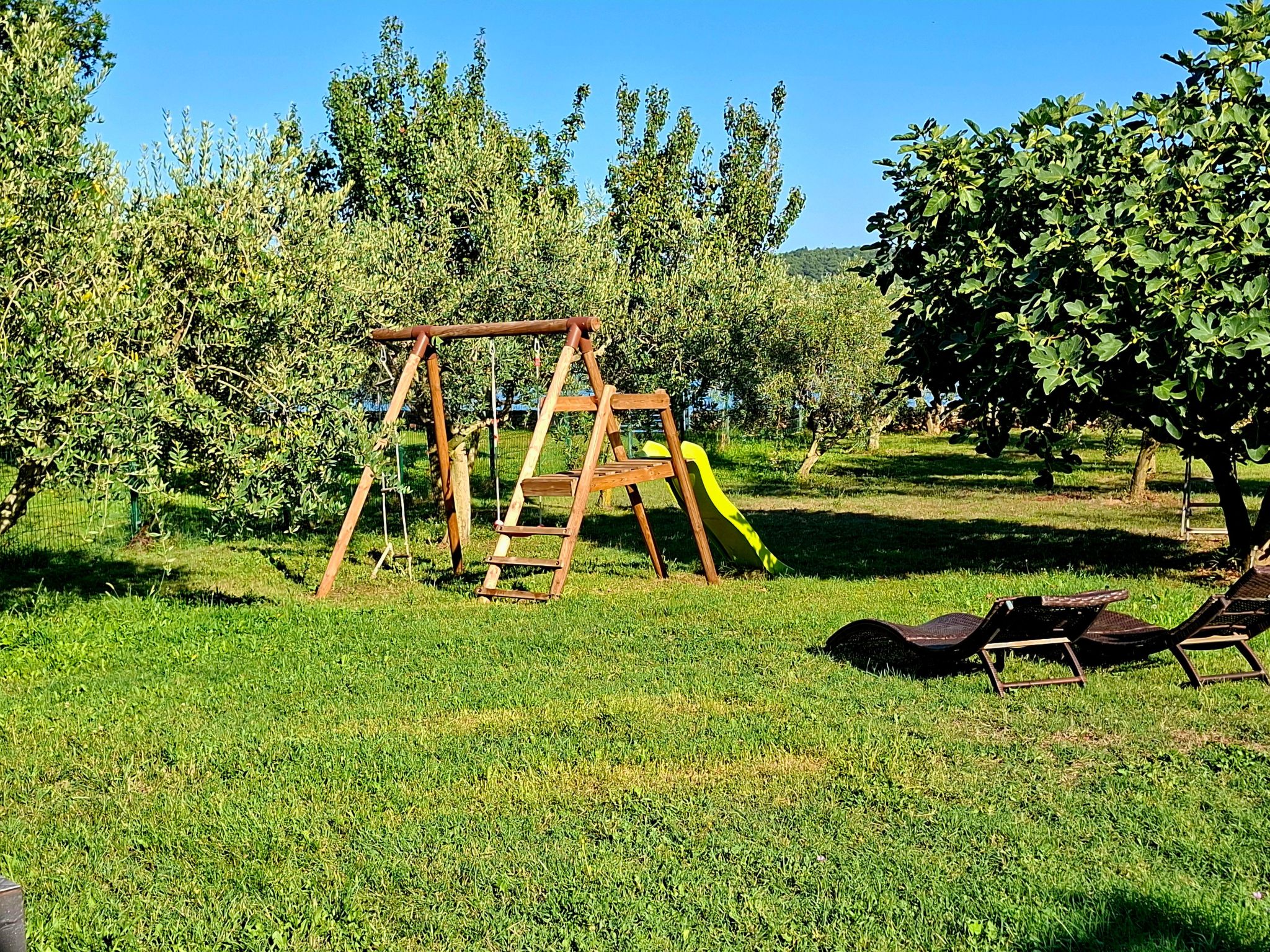 Beach House BET, romantisches Refugium im Olivenhain-Drinnen