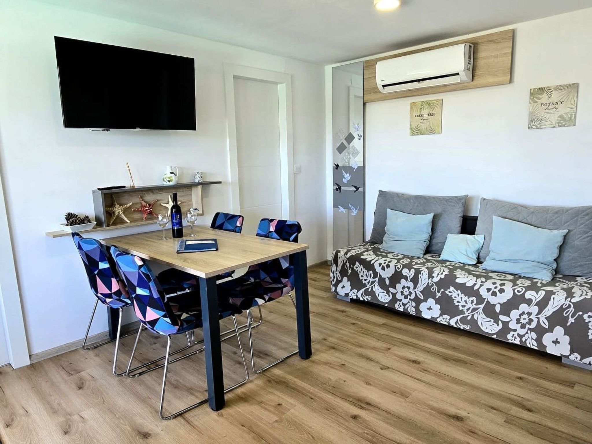 Beach House BET, romantisches Refugium im Olivenhain-Drinnen