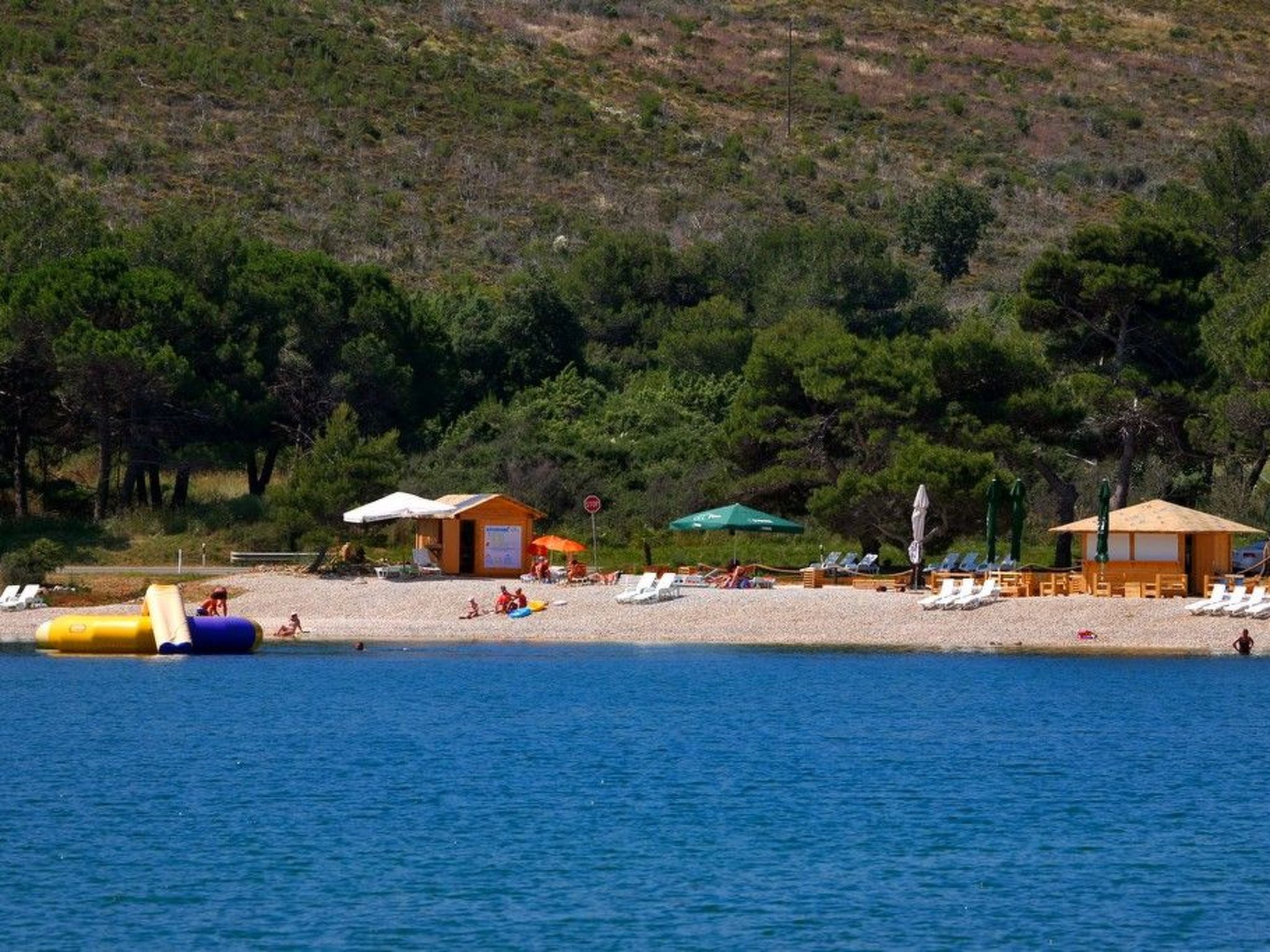 Beach House BET, romantisches Refugium im Olivenhain-Drinnen