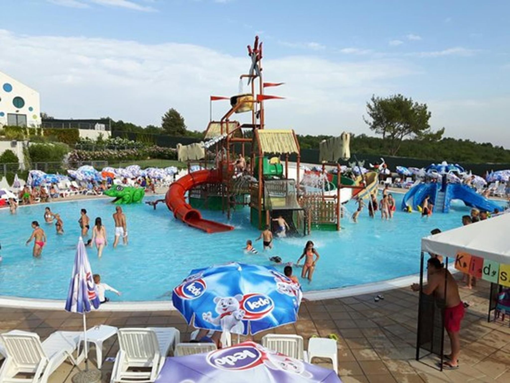 Beach House BET, romantisches Refugium im Olivenhain-Drinnen