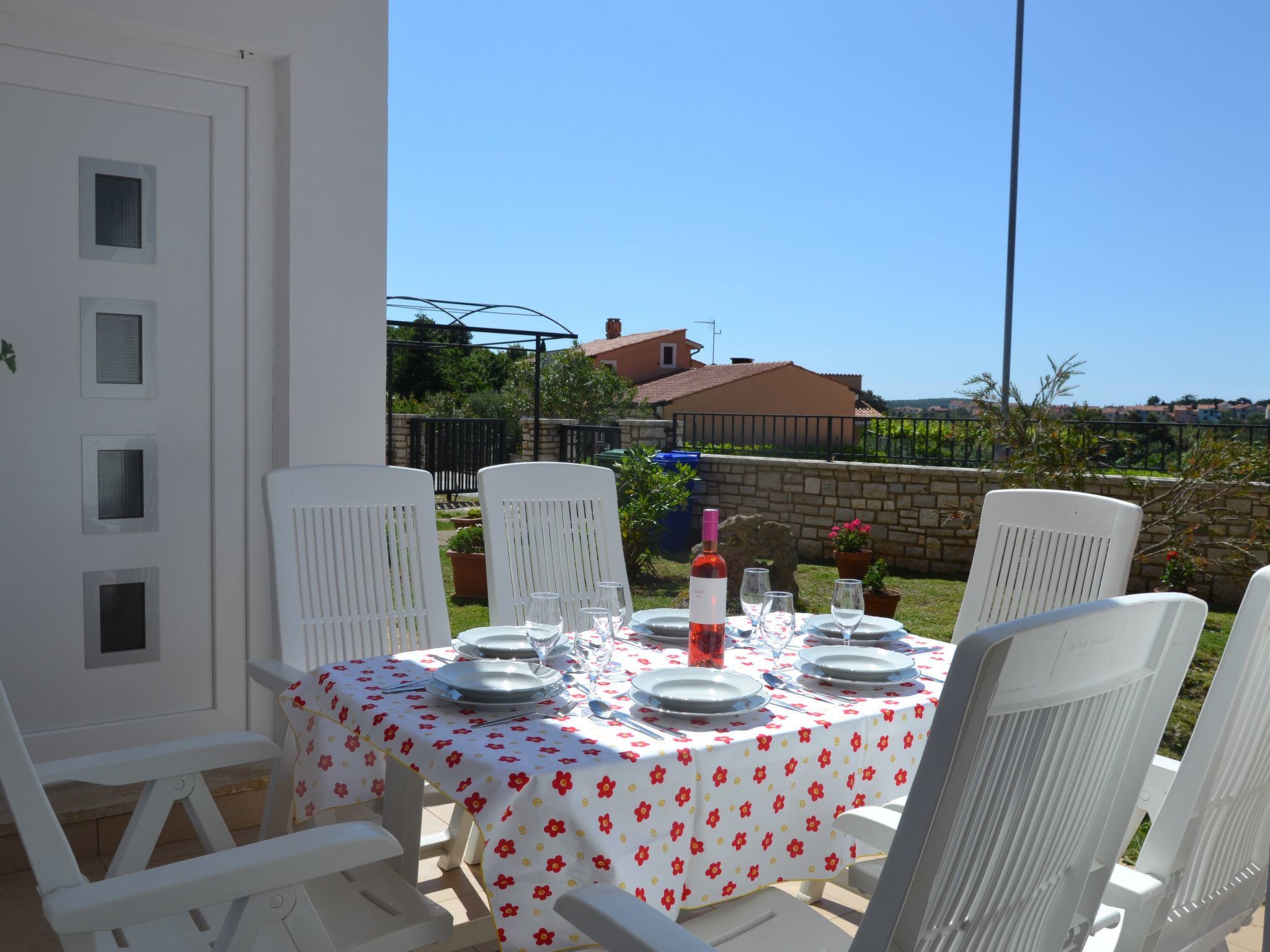Helle Ferienwohnung in Vinkuran mit Garten, Grill und Terrasse - Image-tags.info