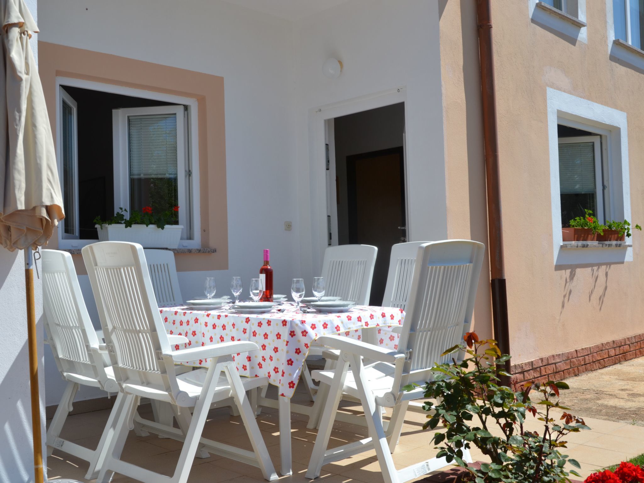 Helle Ferienwohnung in Vinkuran mit Garten, Grill und Terrasse - Image-tags.info