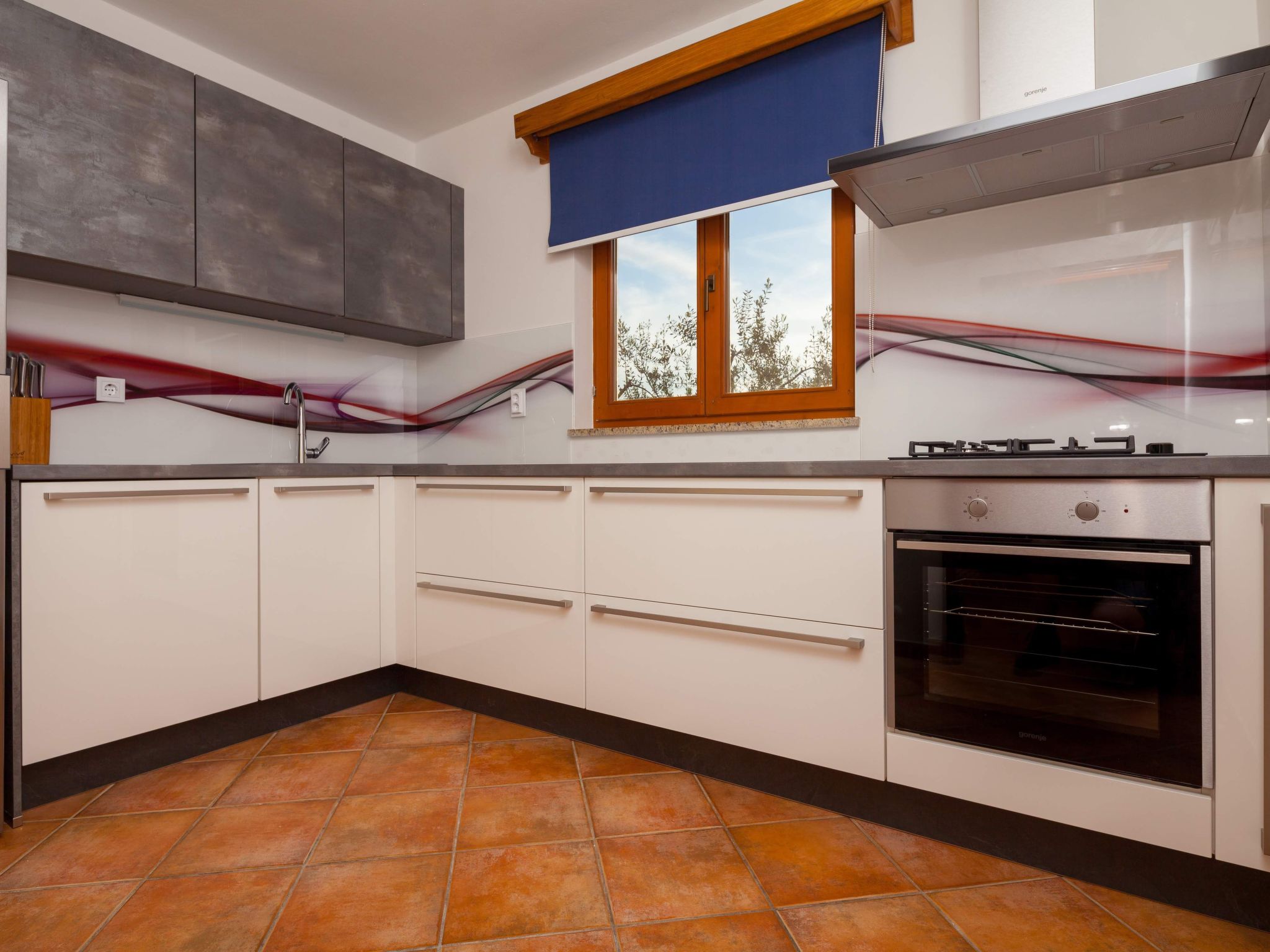 Photo of Mirjana mit eingezäuntem Garten