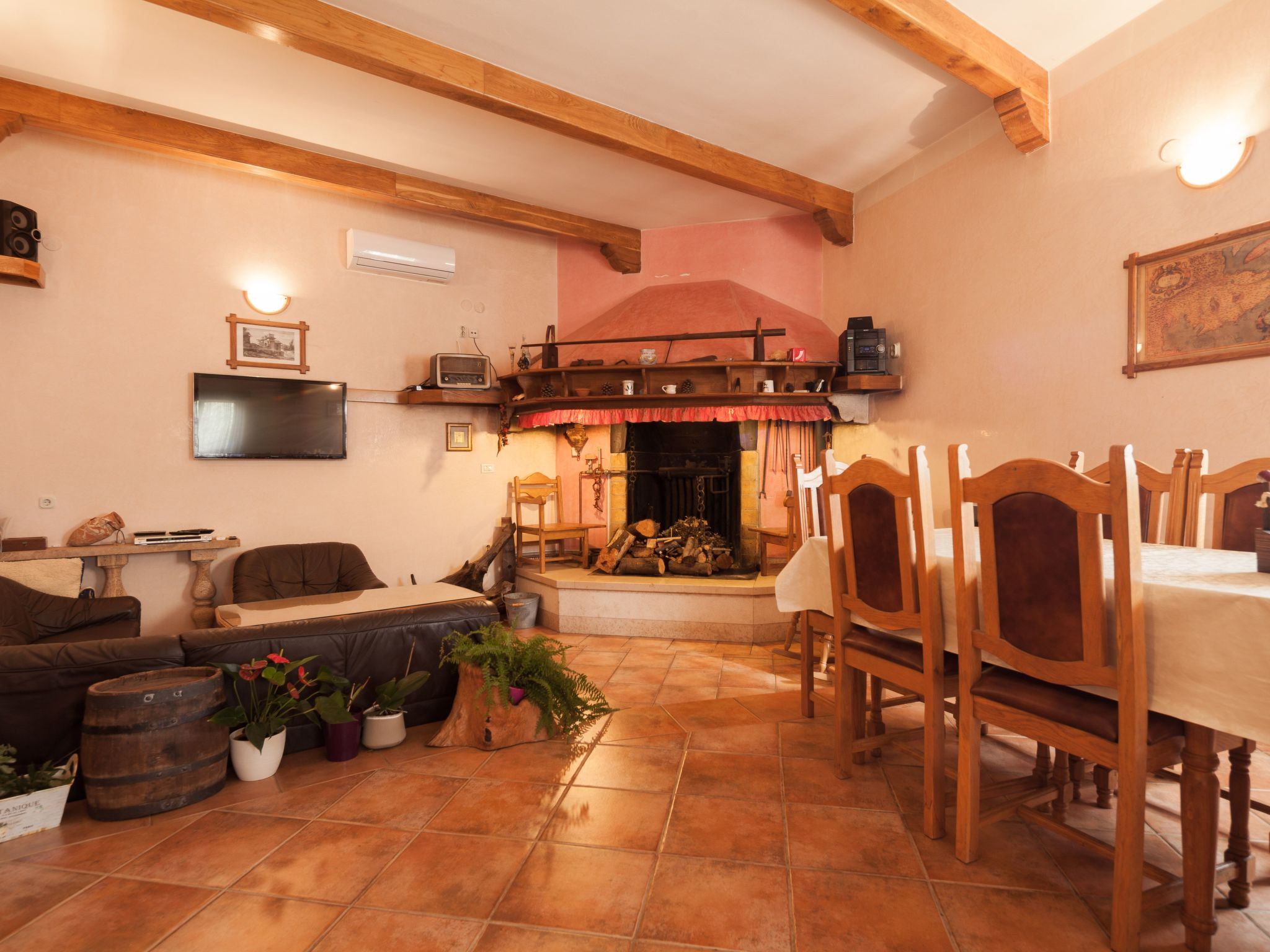 Photo of Mirjana mit eingezäuntem Garten