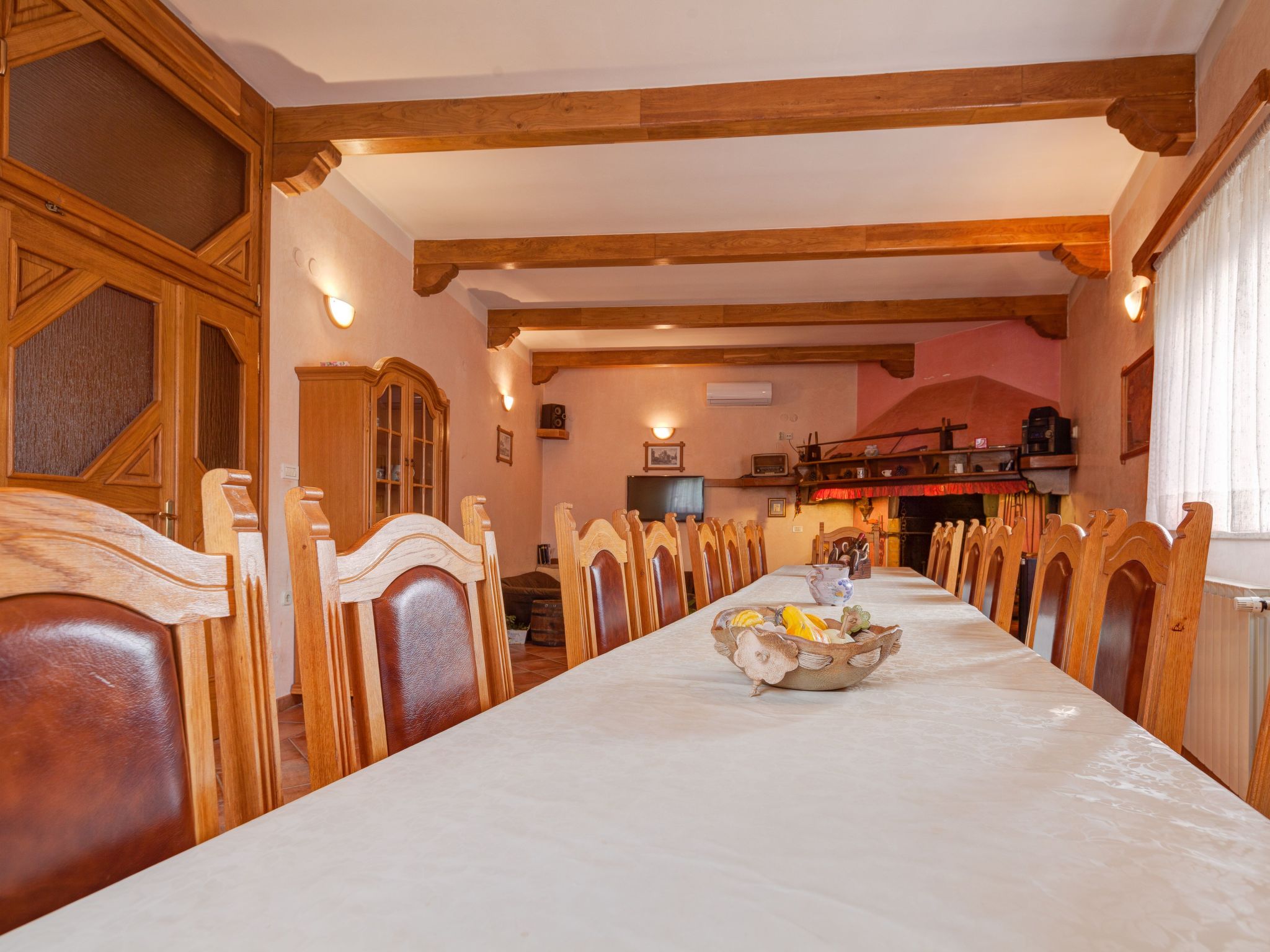 Photo of Mirjana mit eingezäuntem Garten