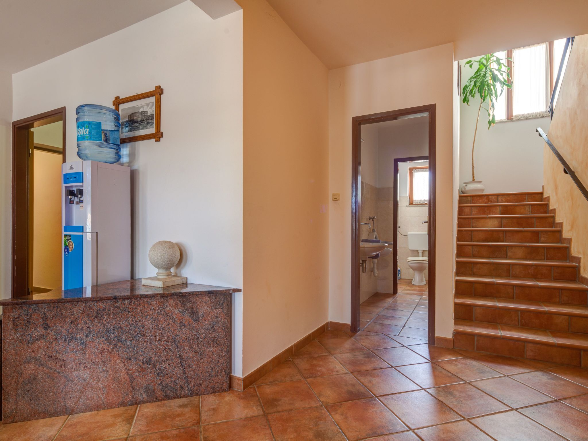 Photo of Mirjana mit eingezäuntem Garten