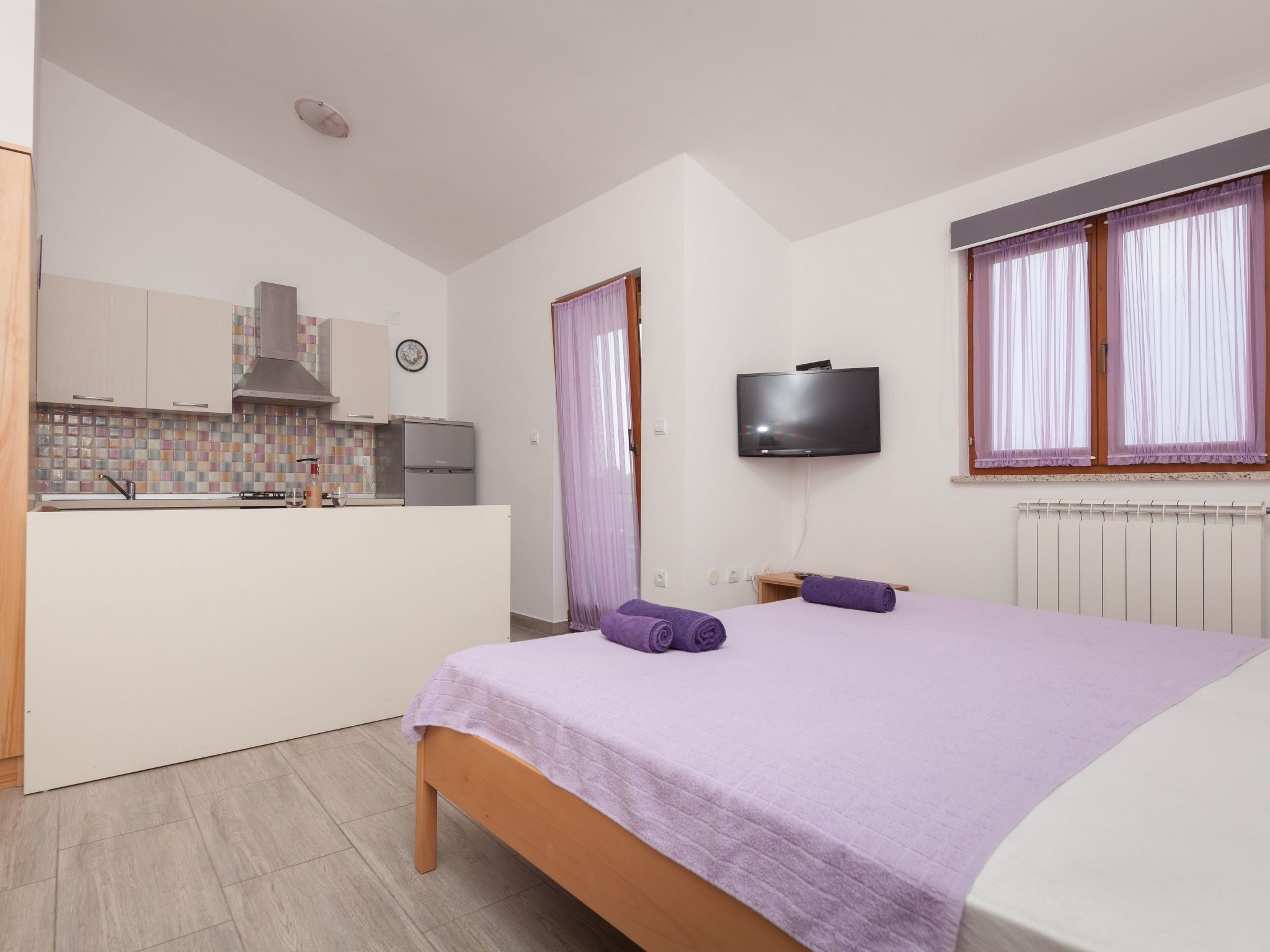 Photo of Mirjana mit eingezäuntem Garten