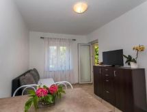 Appartement Pjescana Uvala met terras en tuin, 300m van zee - thumbnail 6