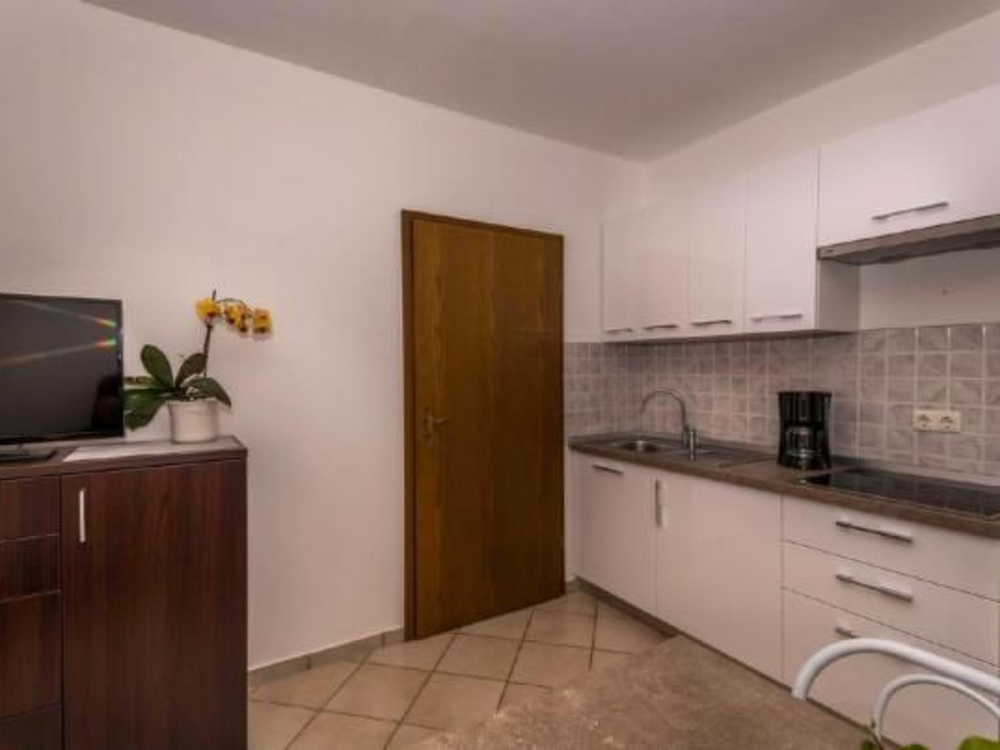 Photo of Wohnung in Pjescana Uvala mit Terrasse und Garte