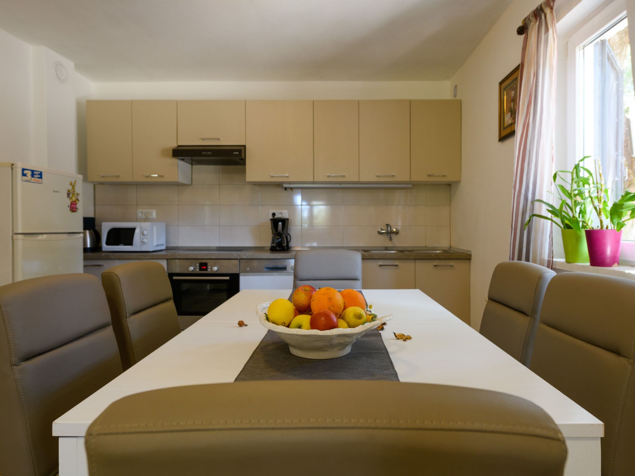 Photo of Wunderschönes Ferienhaus in Pomer mit Garten