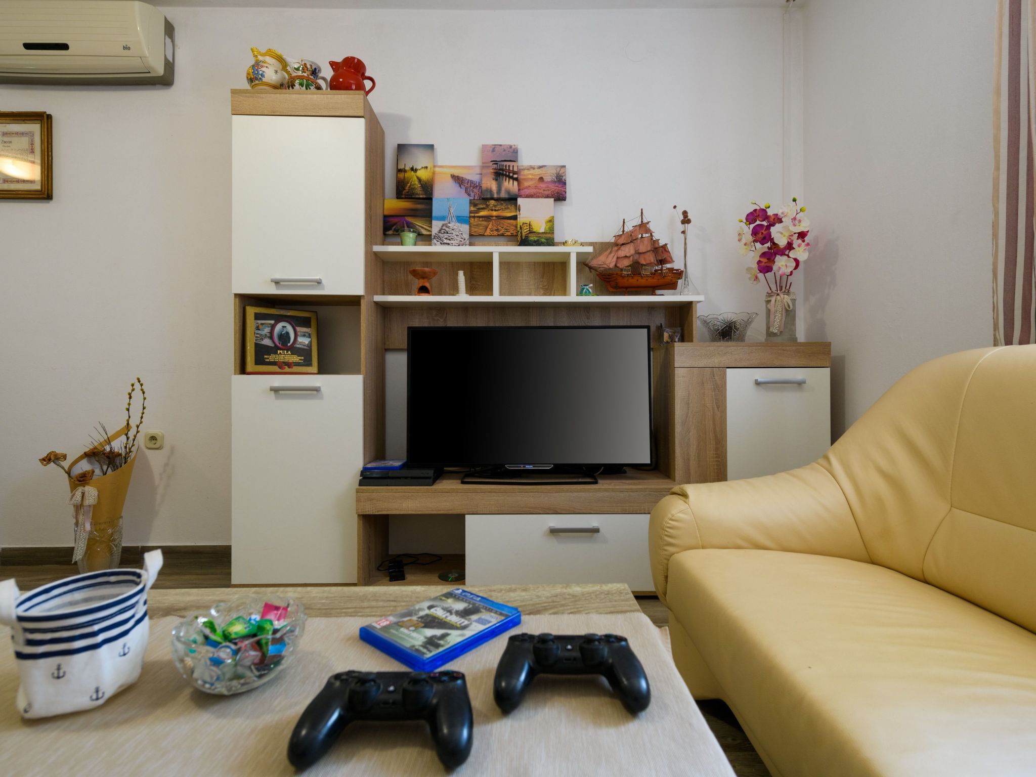 Photo of Wunderschönes Ferienhaus in Pomer mit Garten