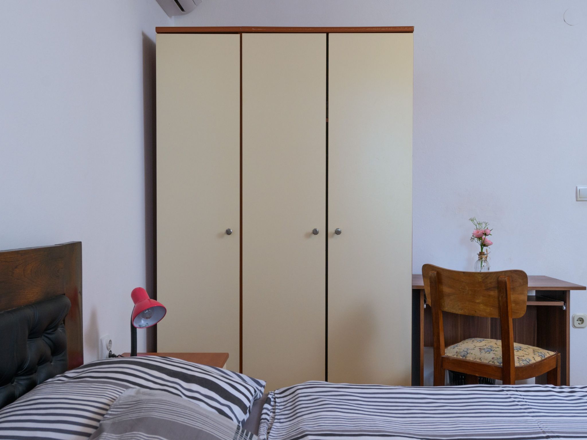 Photo of Wunderschönes Ferienhaus in Pomer mit Garten