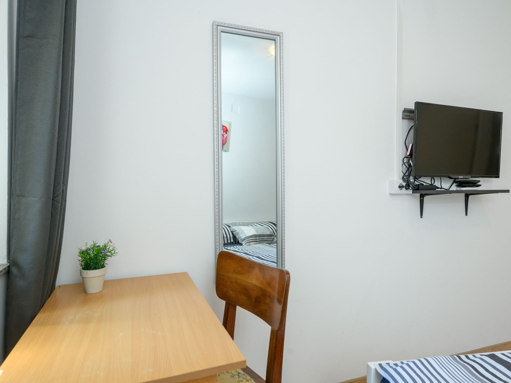 Photo of Wunderschönes Ferienhaus in Pomer mit Garten