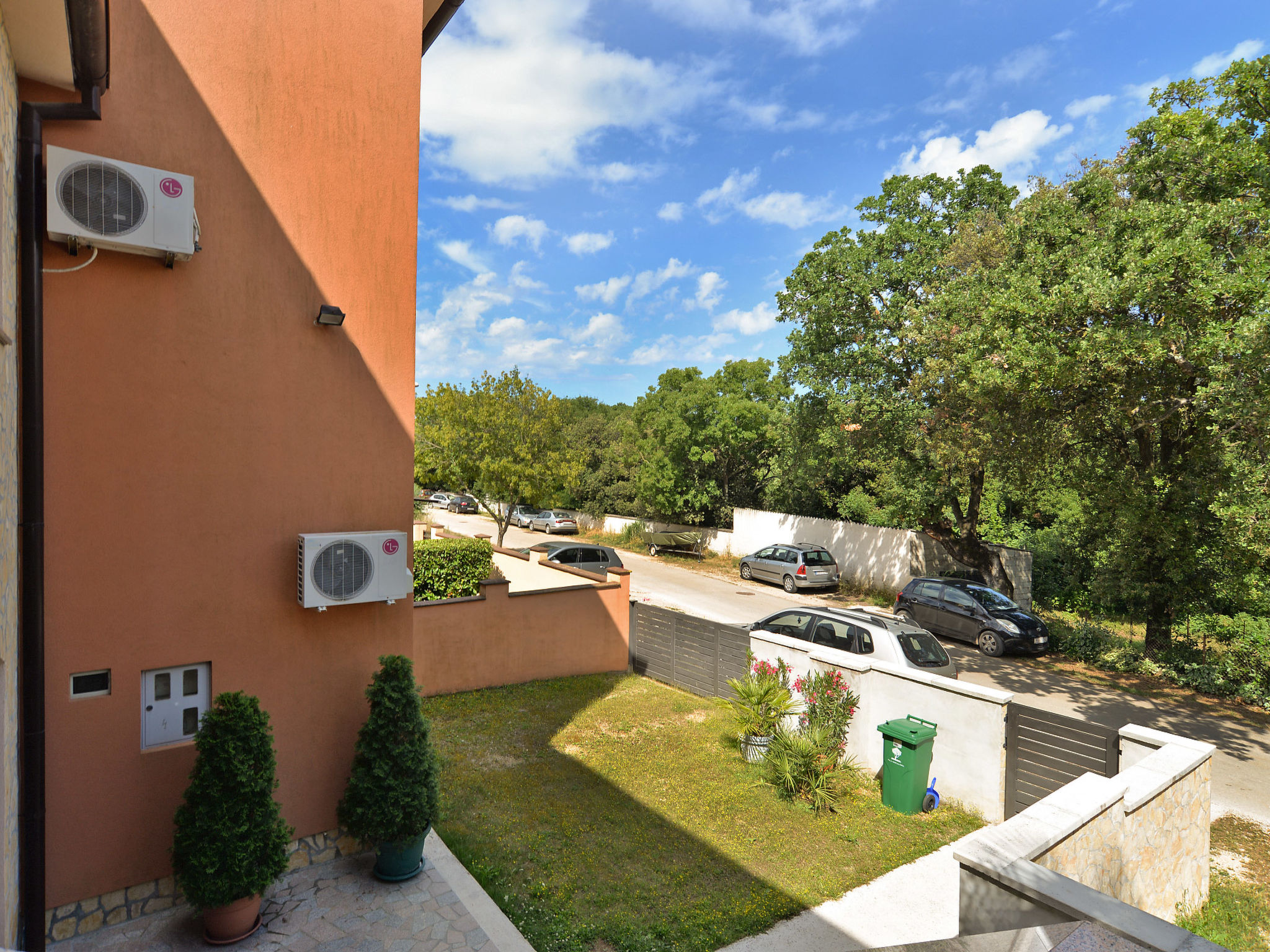Apartment 295
