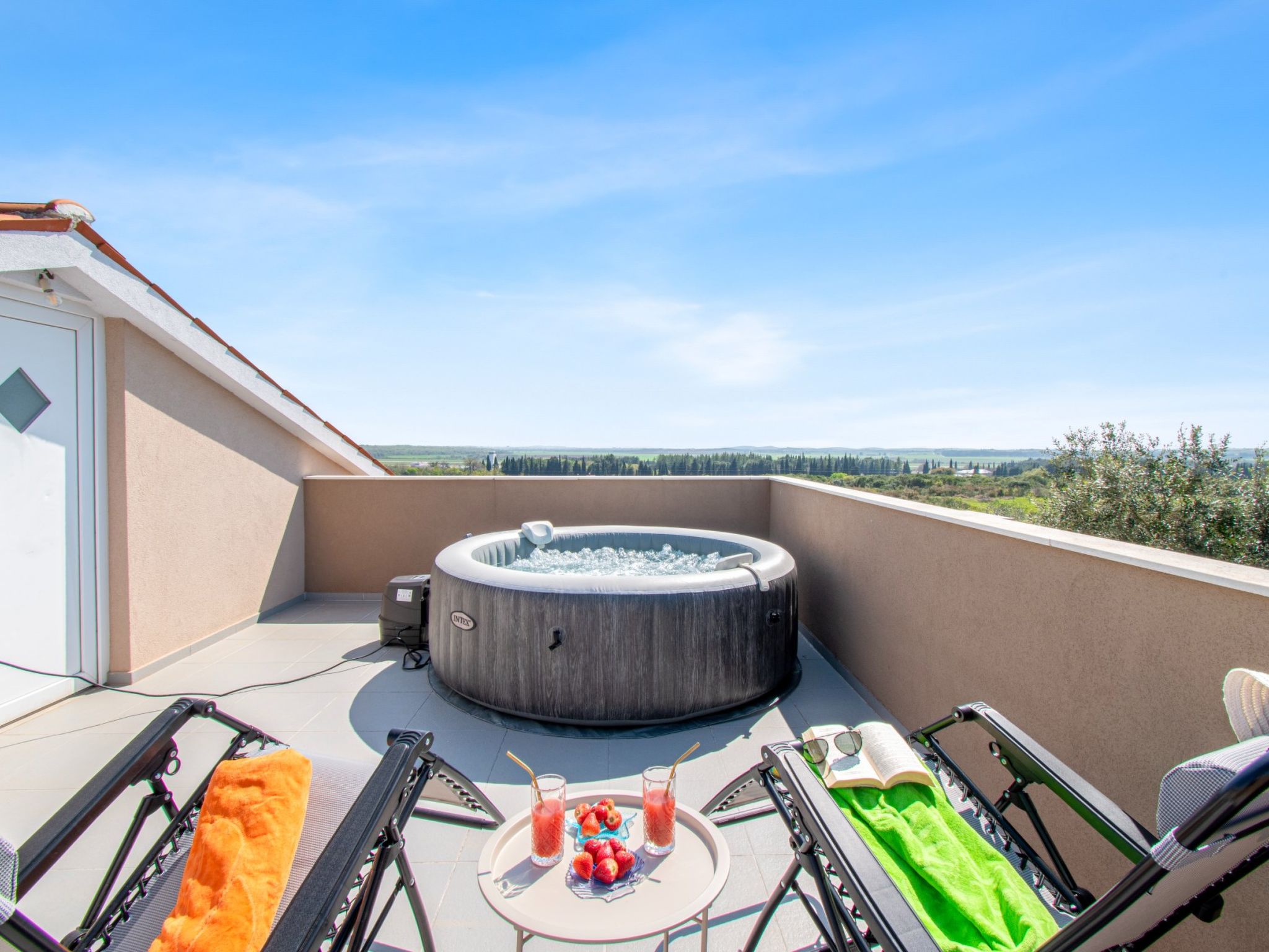 Photo of House Enard with Jacuzzi