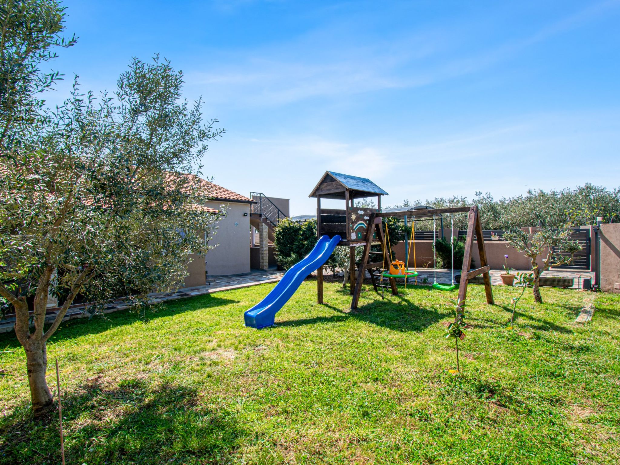 Photo of House Enard with Jacuzzi
