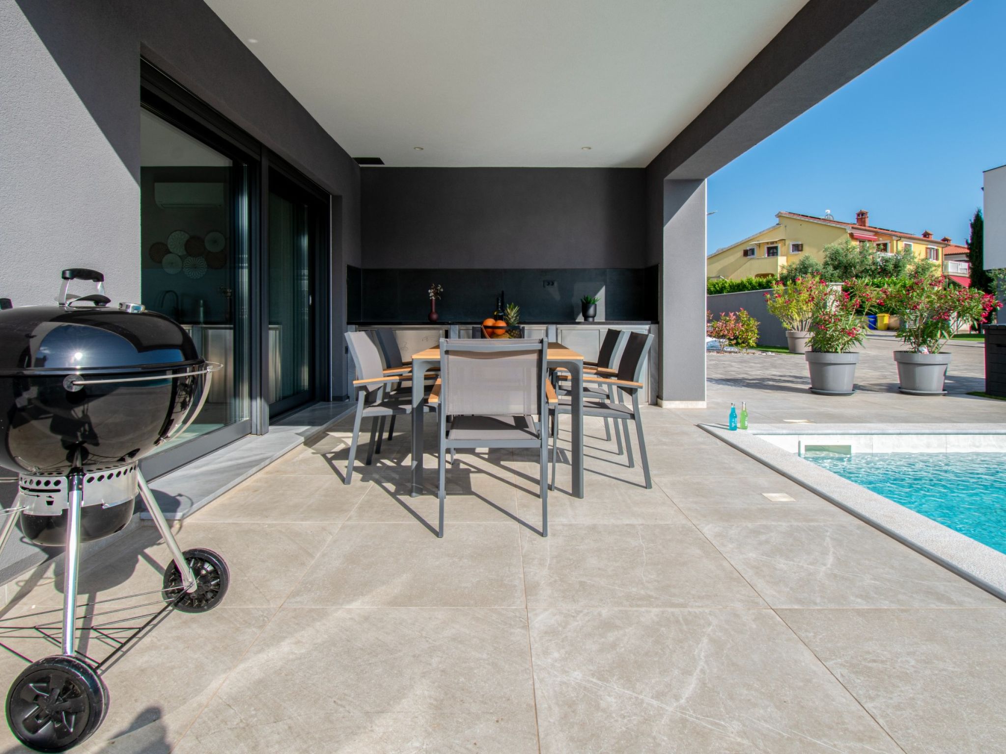 Villa Luna - Draußen