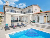 Luxe villa met privé verwarmd zwembad & sauna op 450m van zee in Premantura - thumbnail 3