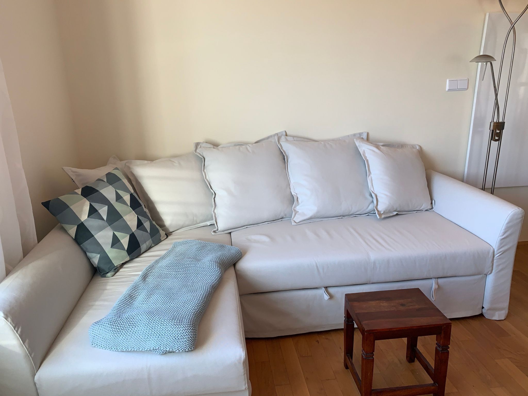 Appartement mit Blick auf das Wasser-Image-tags.info