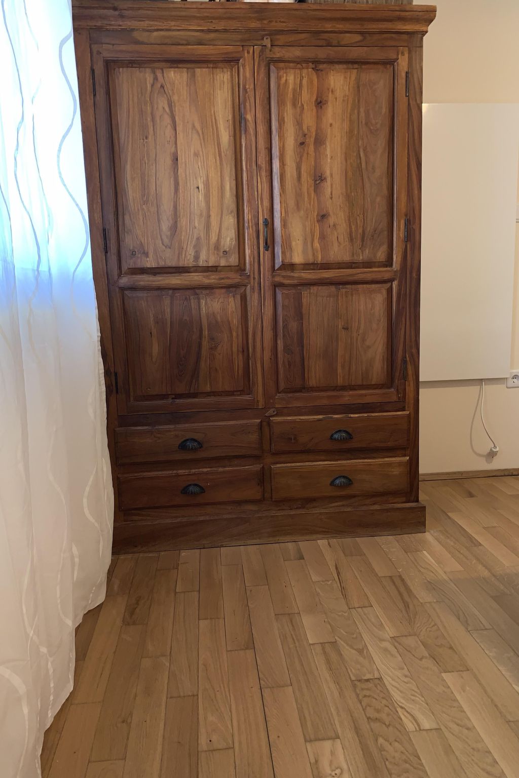 Appartement mit Blick auf das Wasser-Image-tags.info