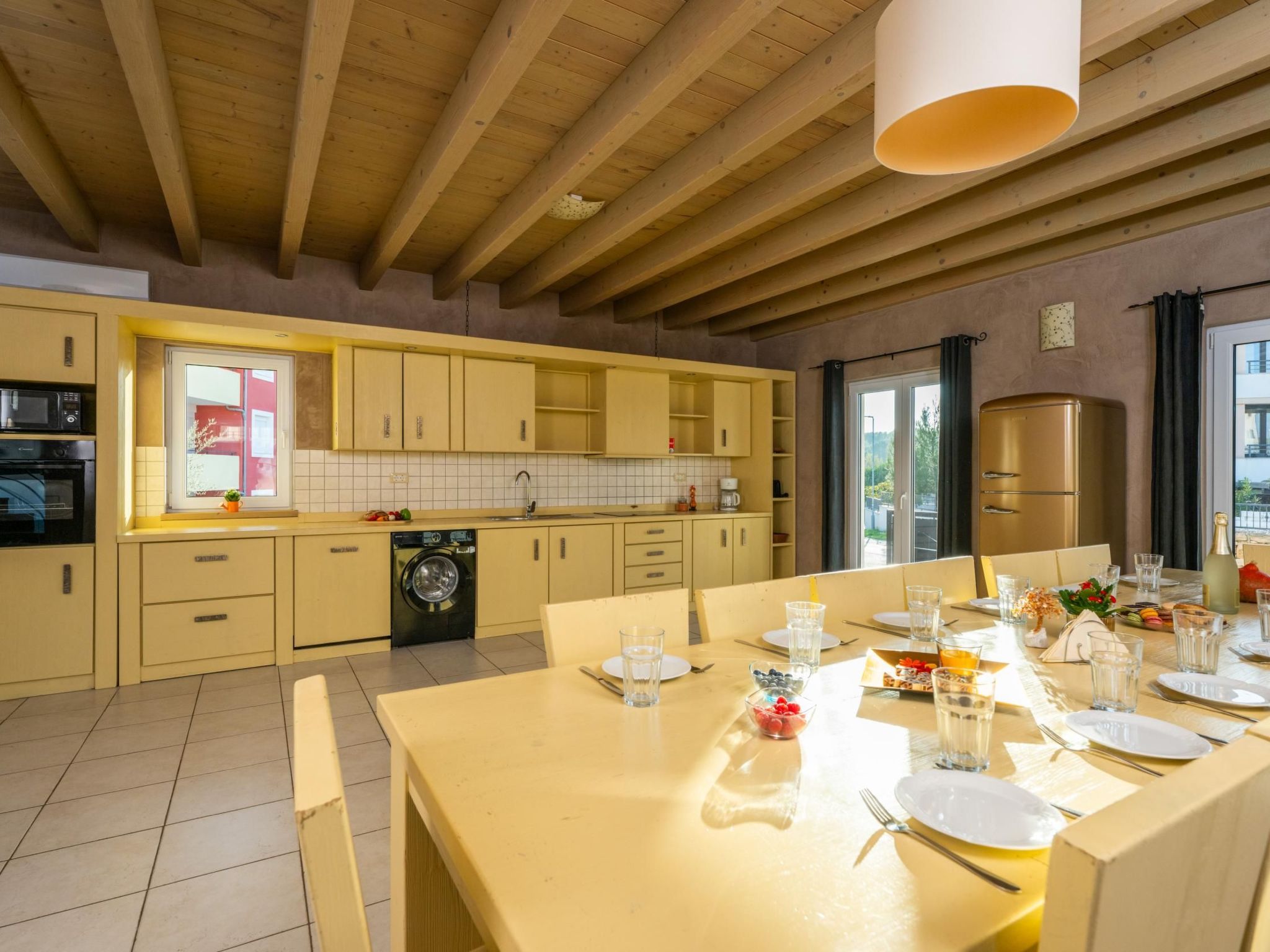 Villa Bellavista für 16 Gäste mit Hockeytisch-Binnen