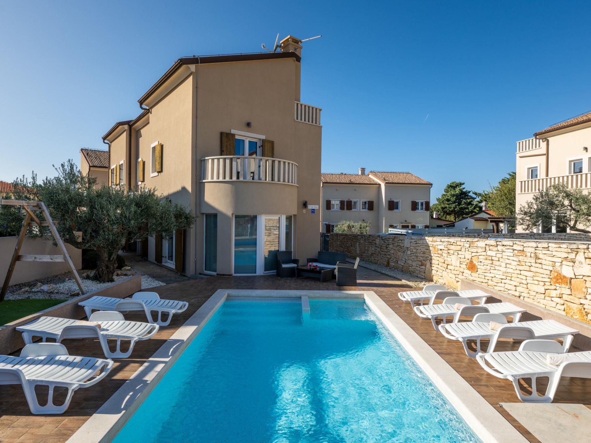 Vakantiehuis met omheinde tuin in Pula/Premantura (Kroatië) 1 hond is welkom