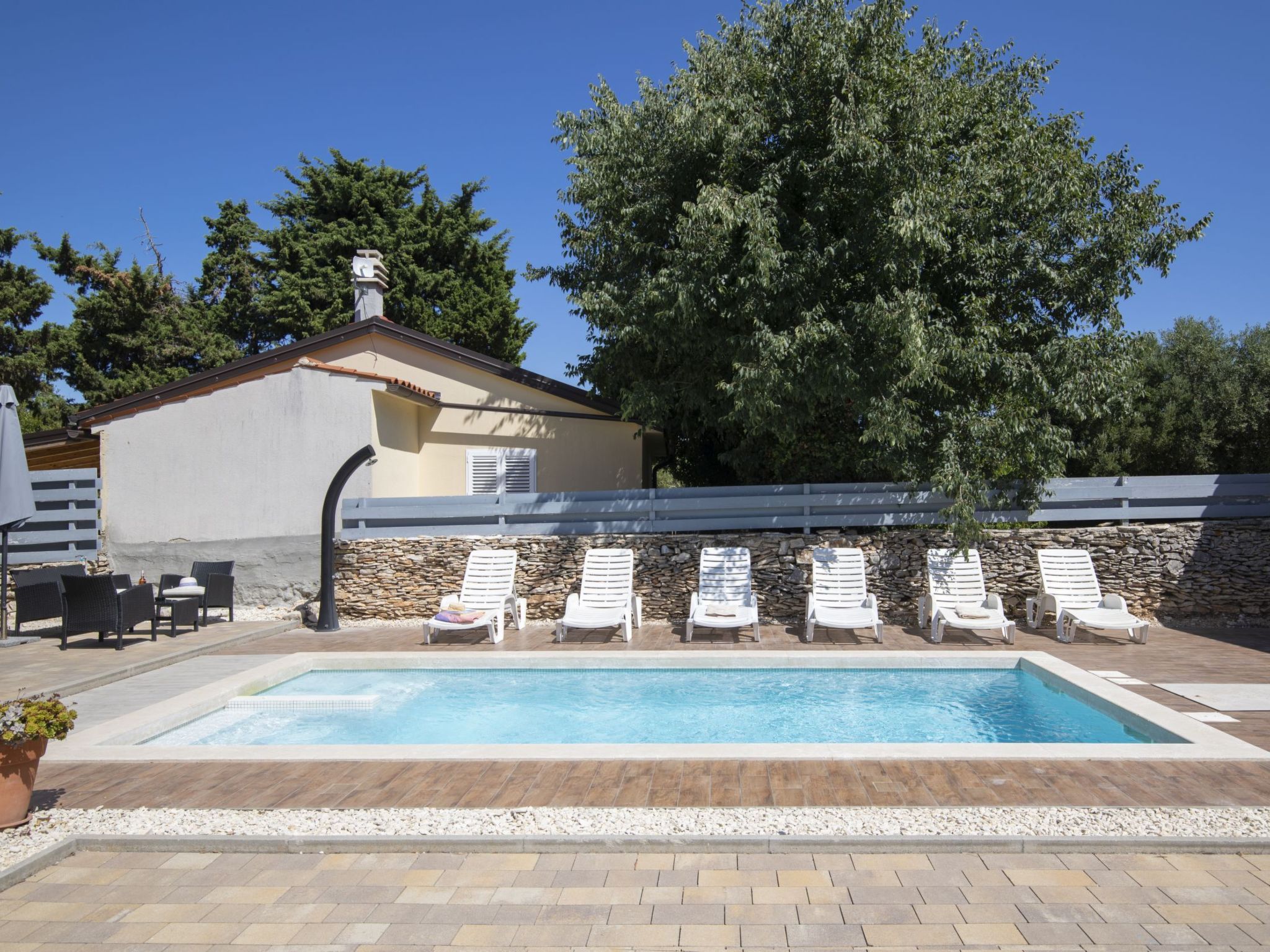 Villa Nocciola mit 6 Schlafzimmern in Meeresnähe-Dedans