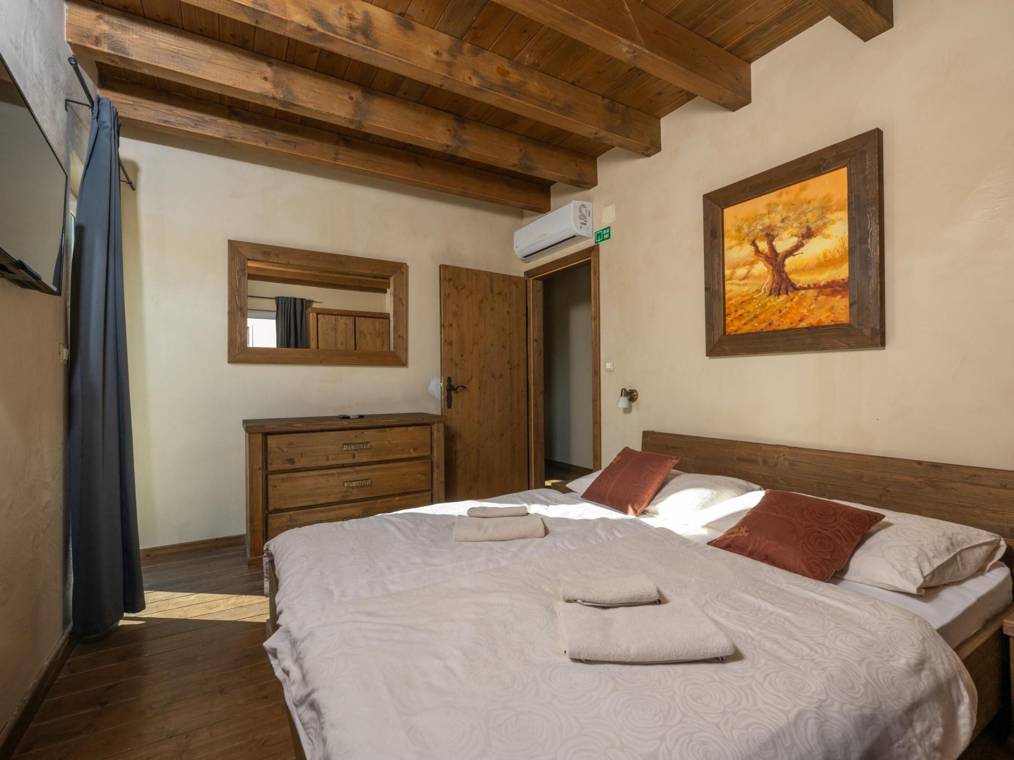 Villa Castagna in Premantura mit Pool und Sauna-Dedans