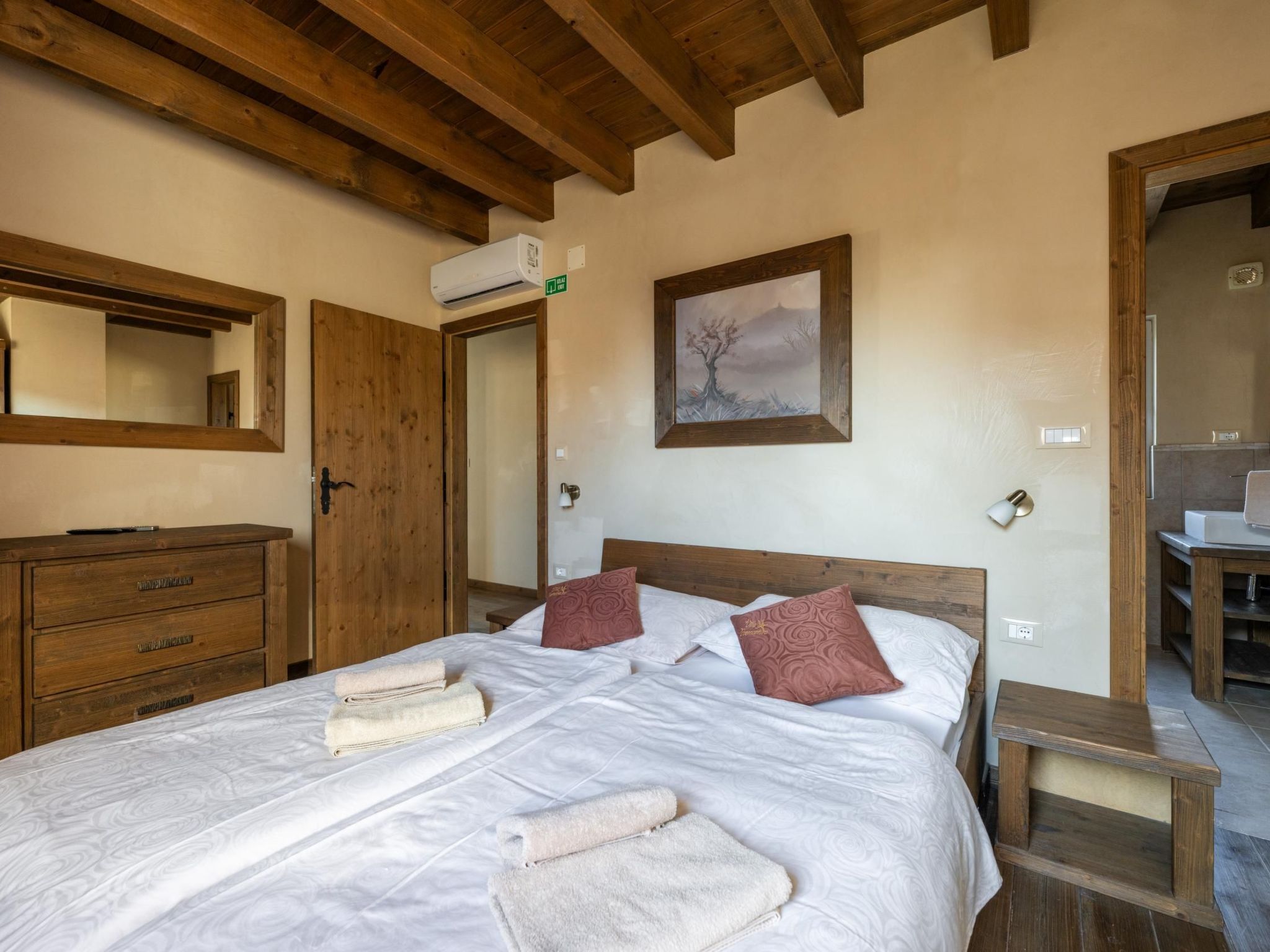 Villa Castagna in Premantura mit Pool und Sauna-Dedans