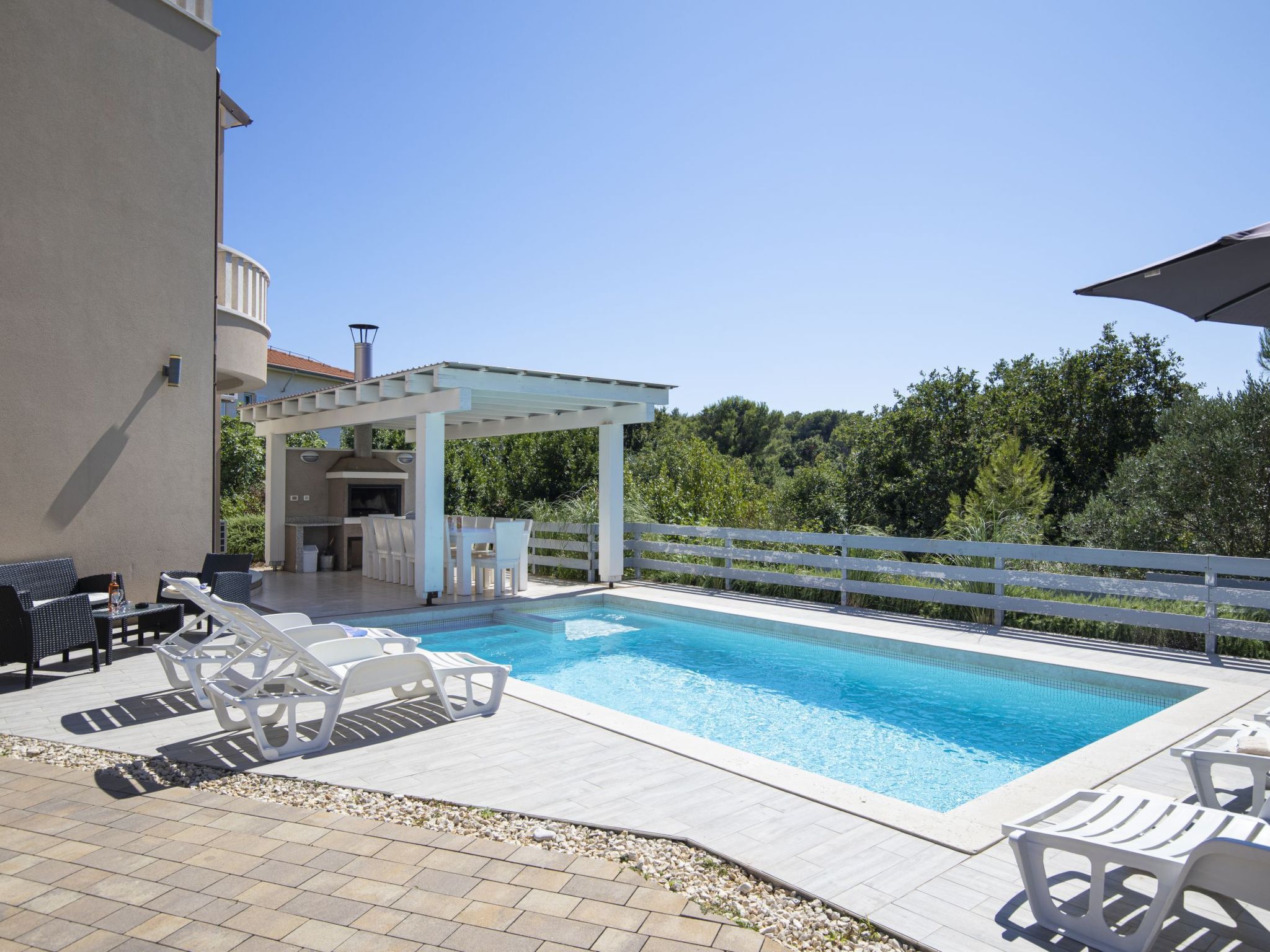 8-Schlafzimmer-Villa Bianca mit Pool, Sauna, Billard-Dedans